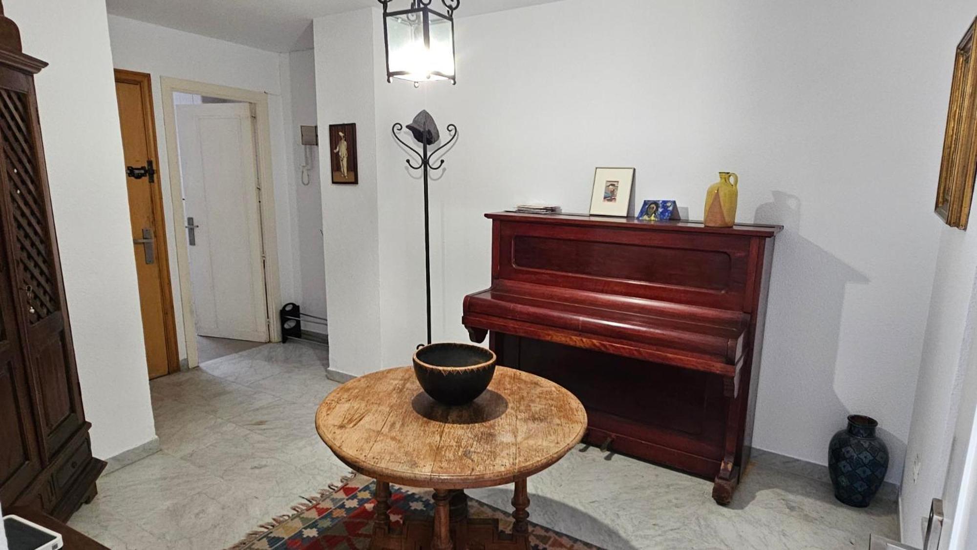 Centrally Located In Old Palace House Apartamento *