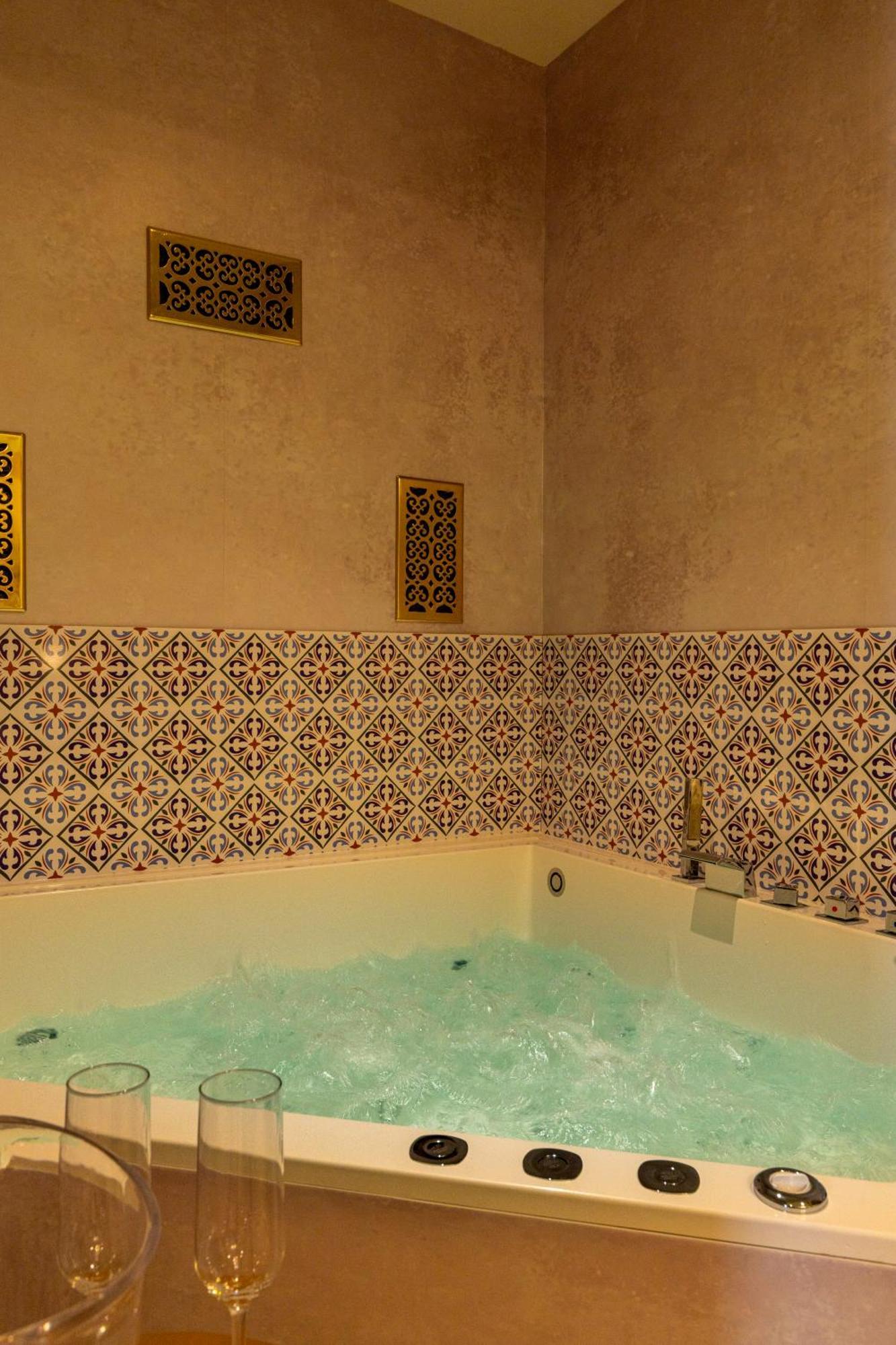 Apartamento Cl2 En Pareja Jacuzzi Y Aparcamiento Sevilla