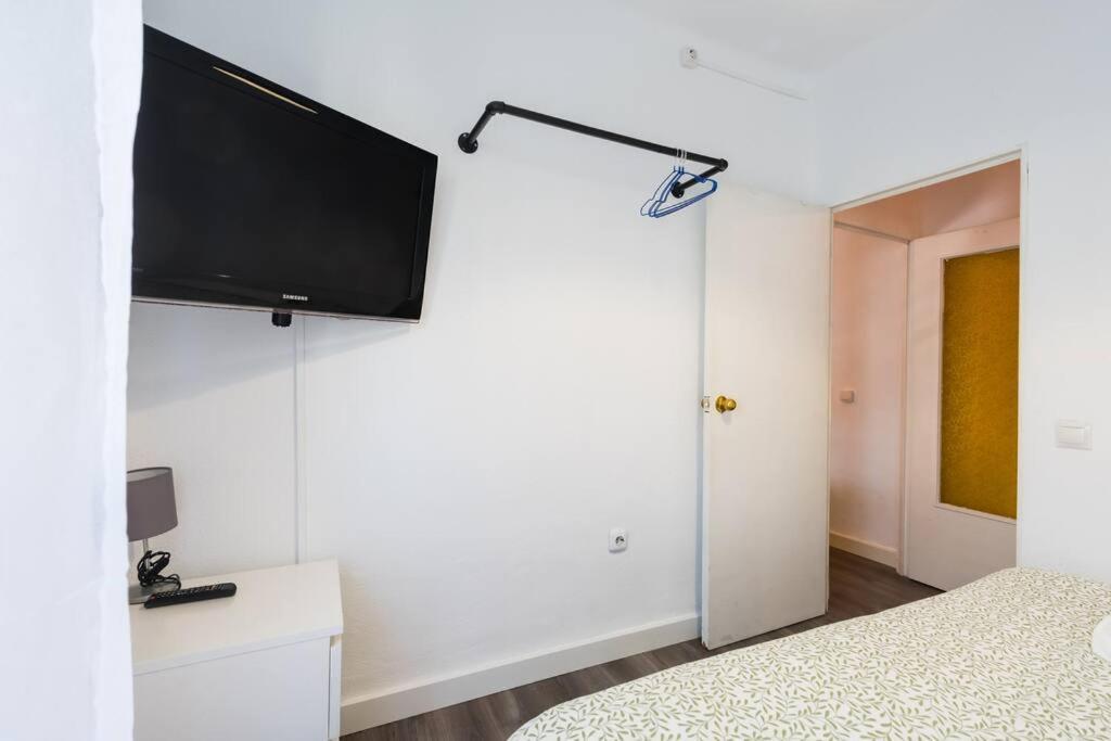 En Barrio Sevillano, Free Bus, Metro Apartamento *