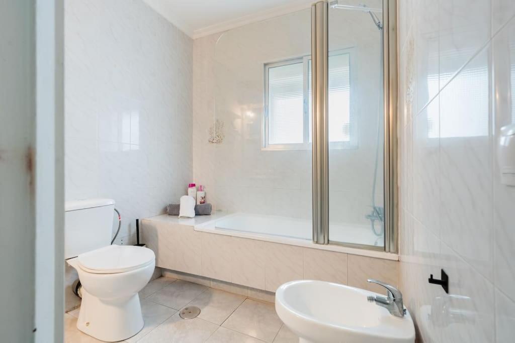 En Barrio Sevillano, Free Bus, Metro Apartamento *