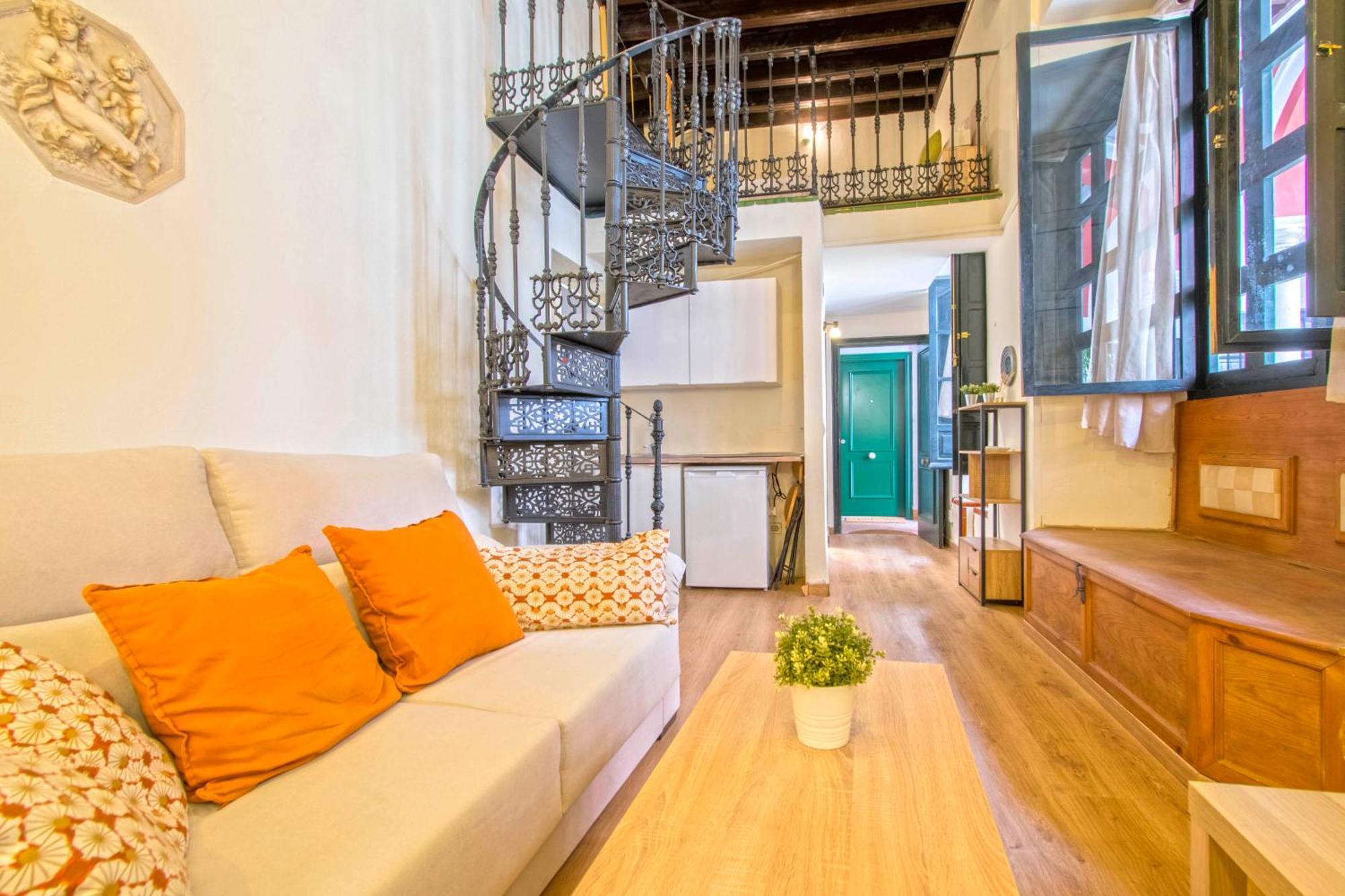 Apartamento Precioso Duplex Estilo Sevillano En Pleno Centro