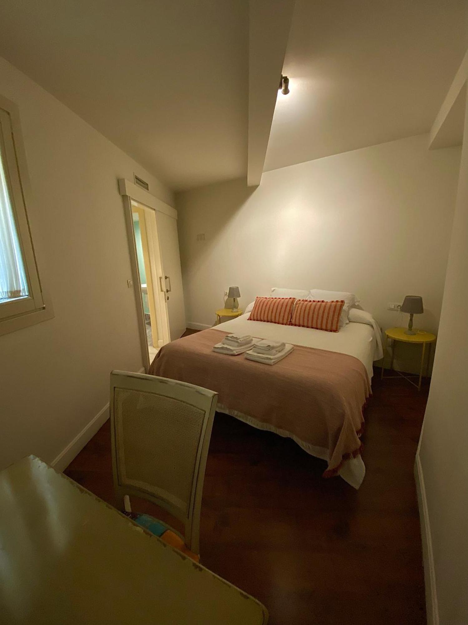 Street Cathedral Ii Apartment