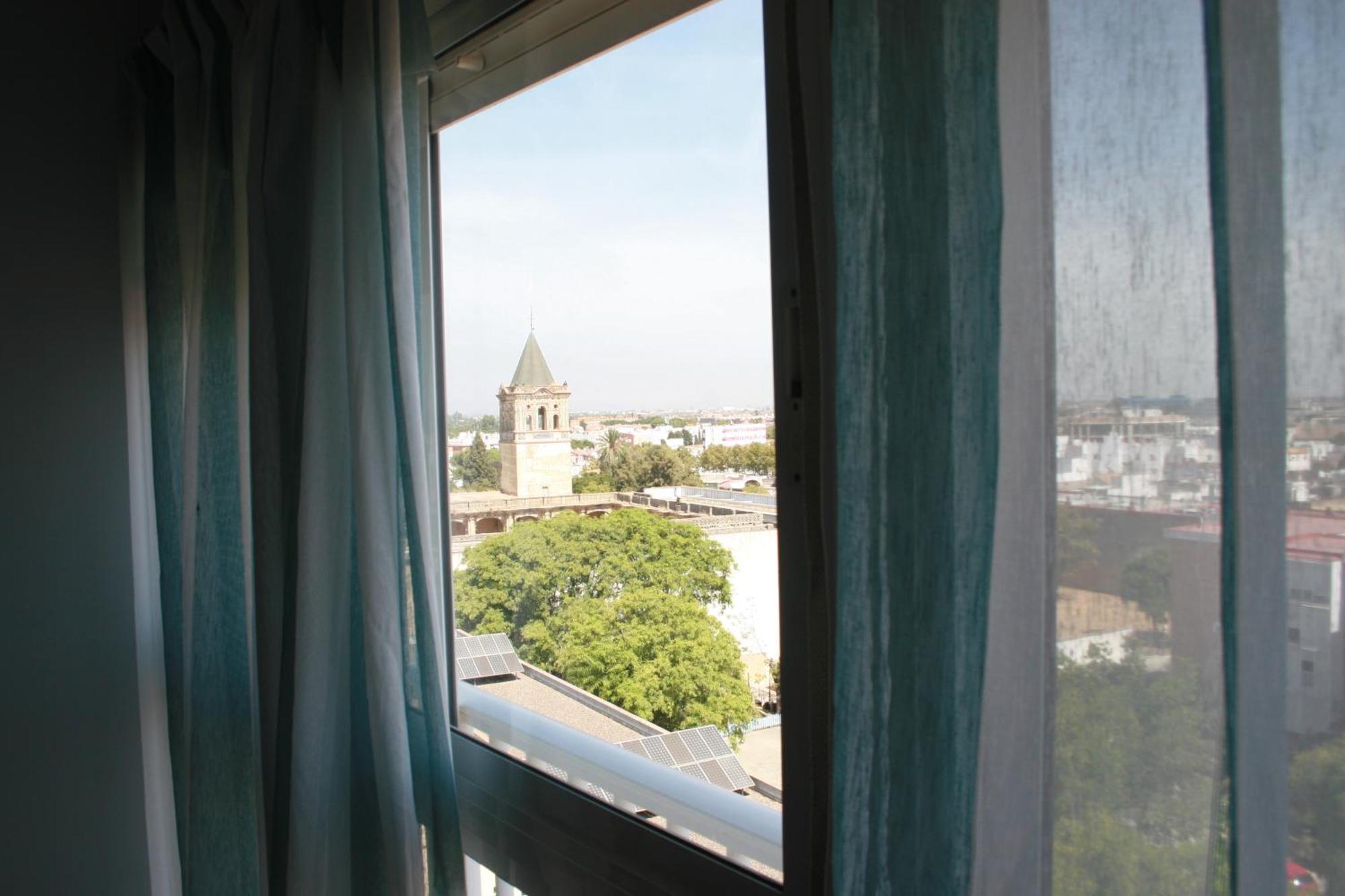 Sje - Shiny Close To The River * Seville