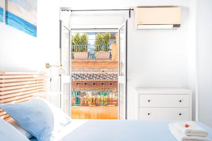 Riverside In Triana Apartamento *