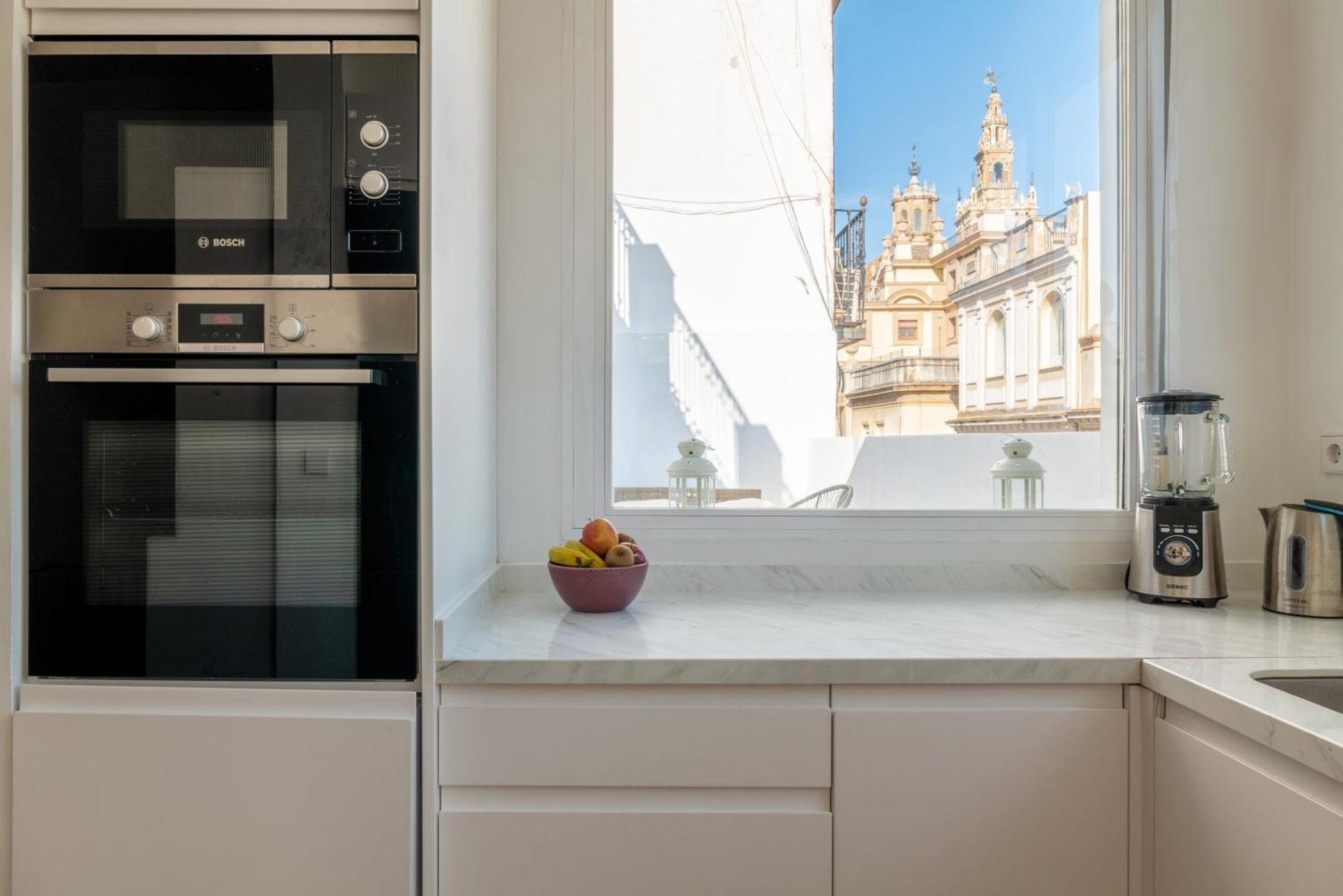 Luminoso Atico Con Terraza Privada Junto A La Catedral Apartamento