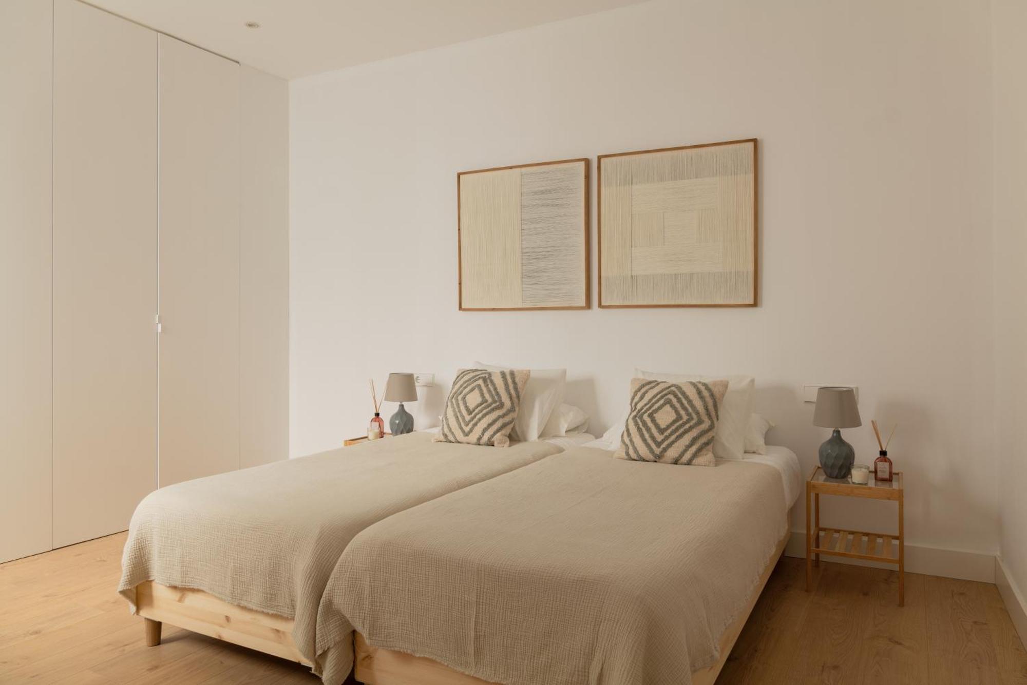 Luminoso Atico Con Terraza Privada Junto A La Catedral Apartamento *