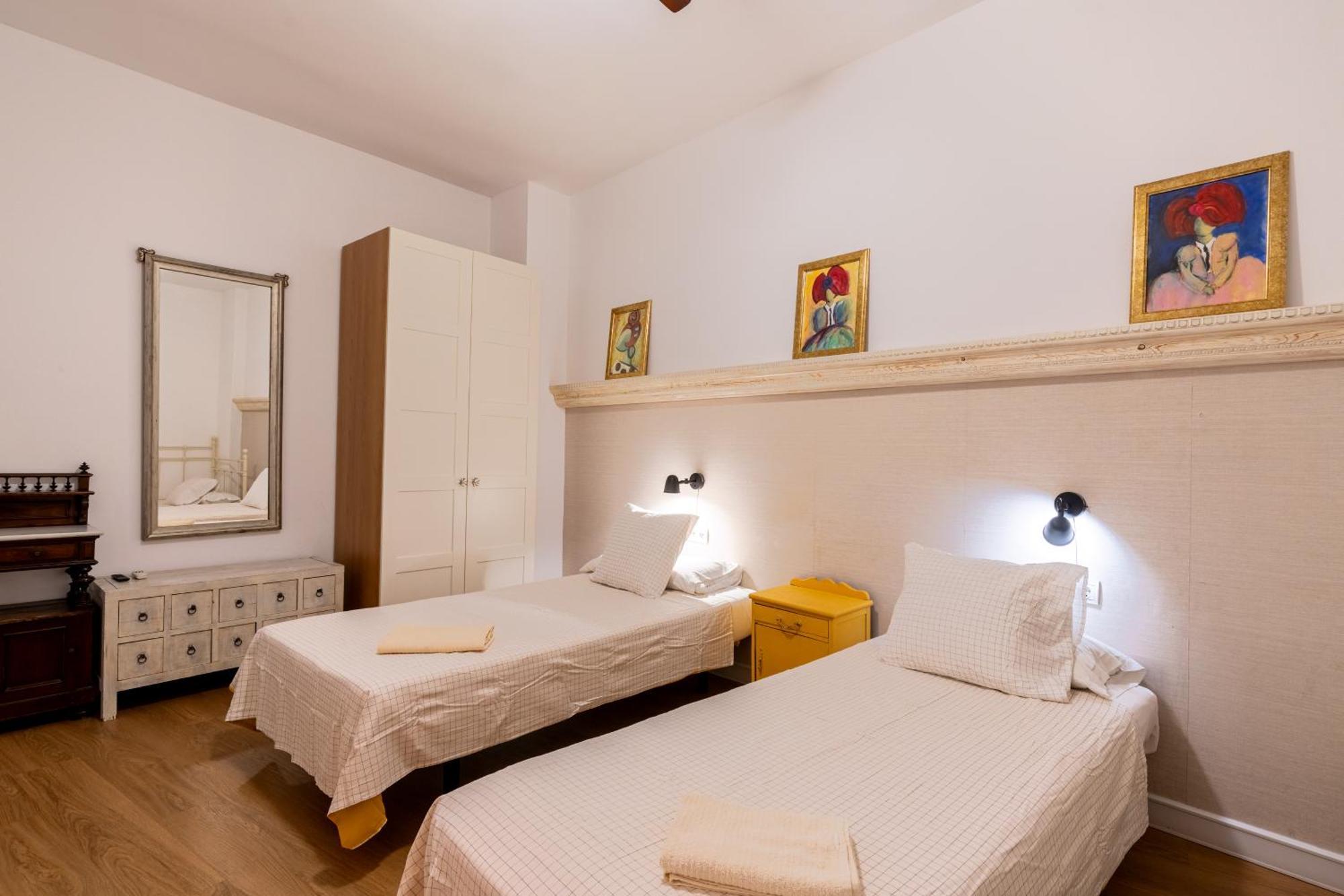 House Sevillana Parking Apartment *