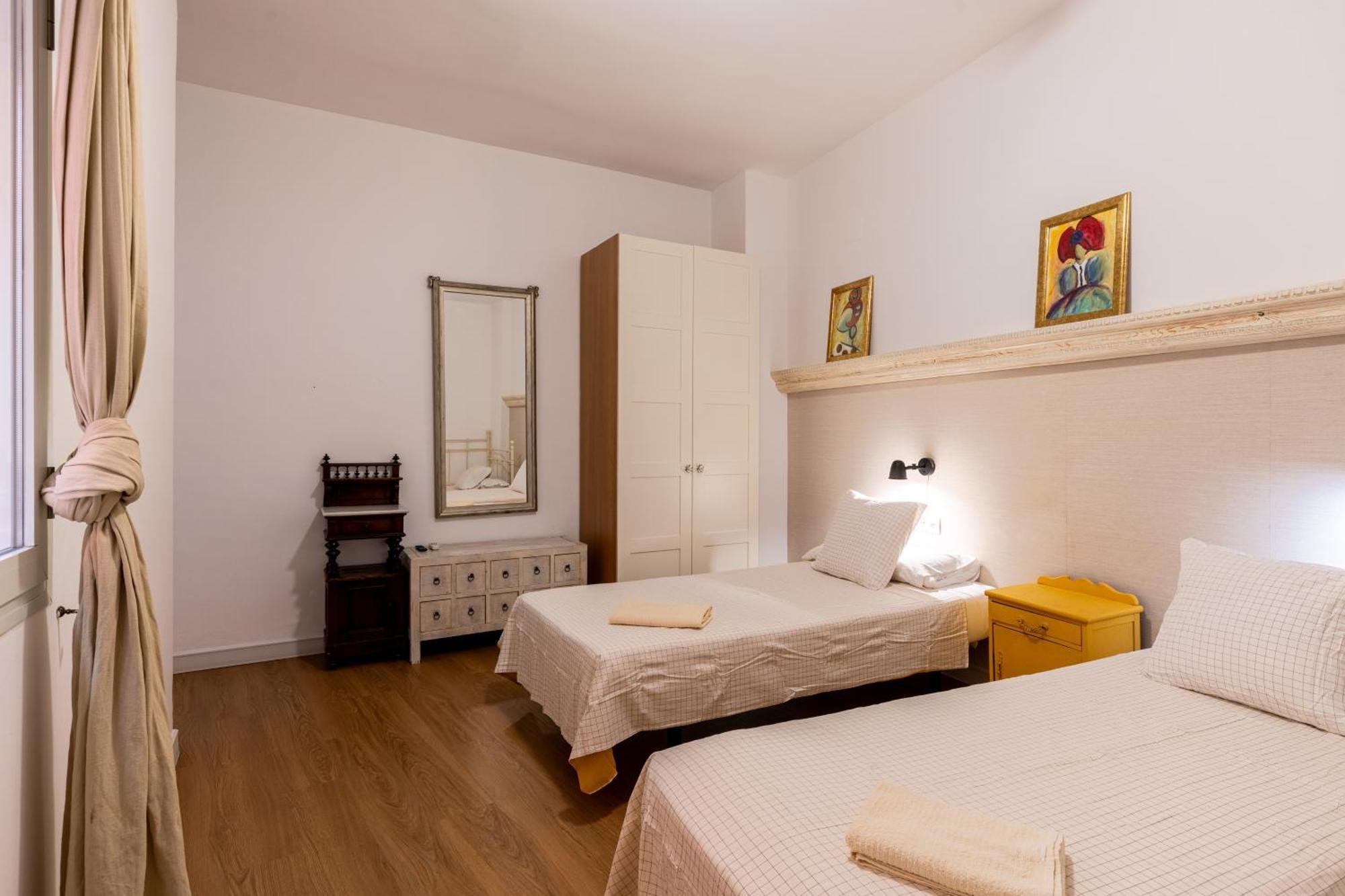 House Sevillana Parking Apartment *