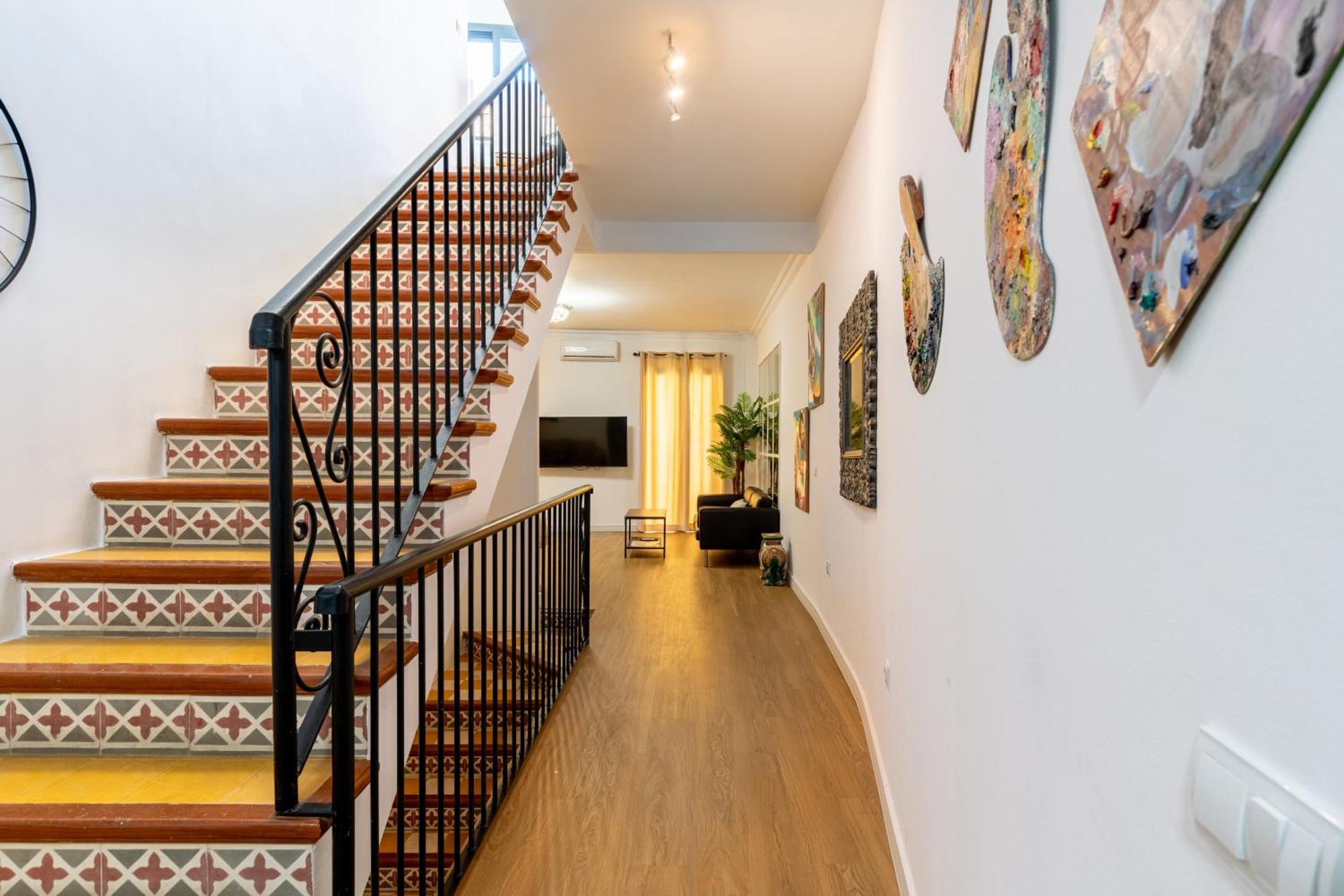 House Sevillana Parking