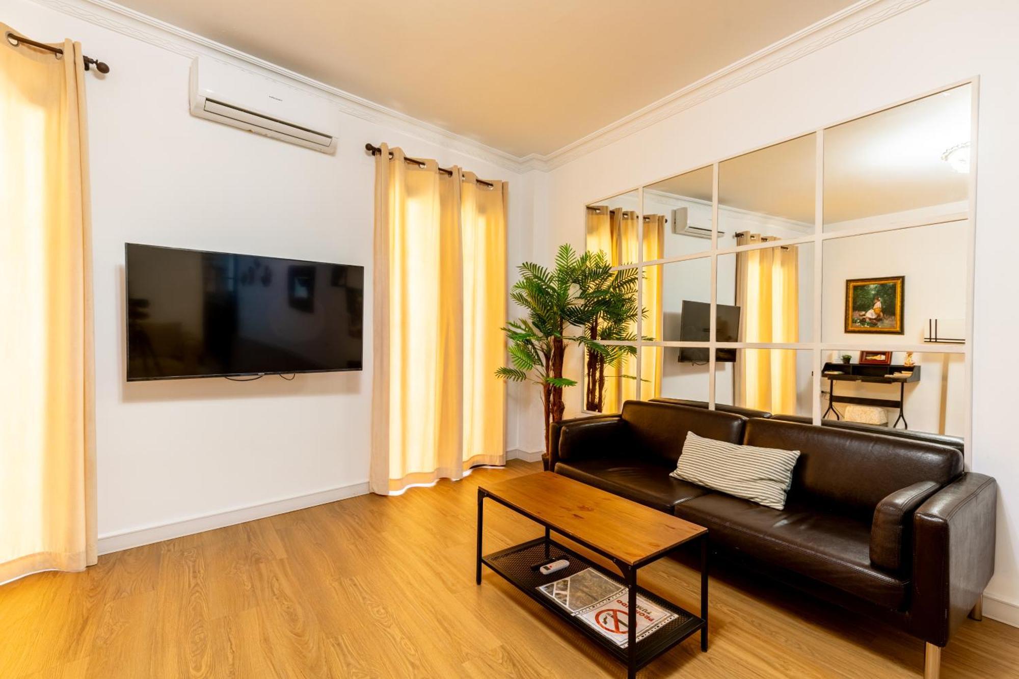 Apartment House Sevillana Parking *