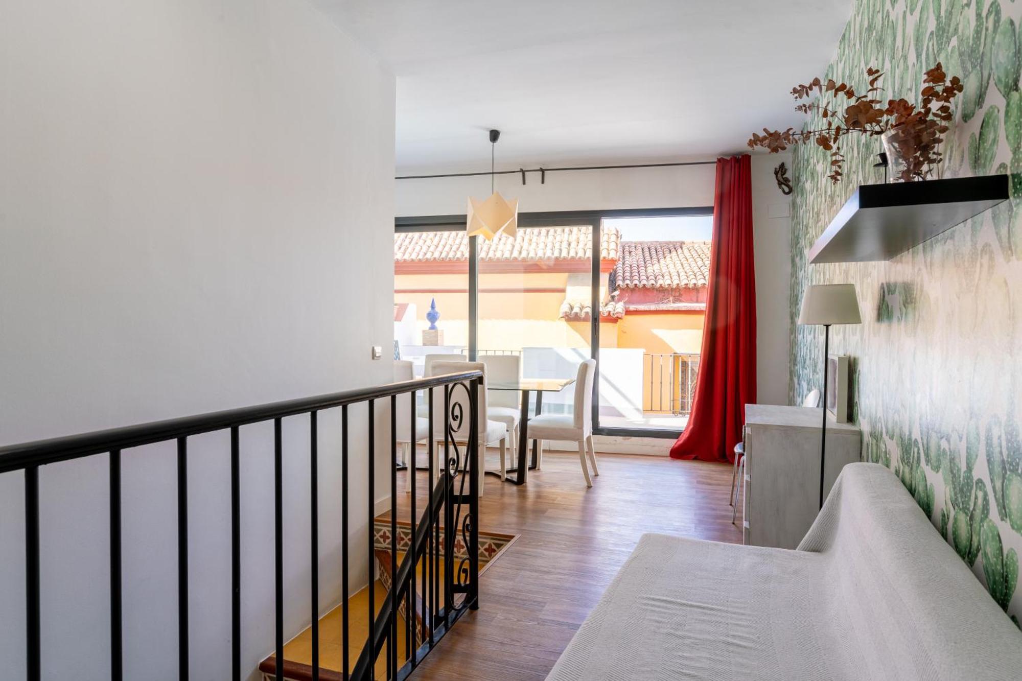 Apartment House Sevillana Parking