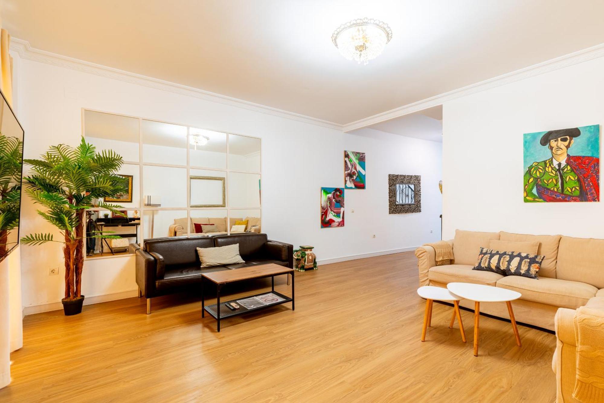 House Sevillana Parking Apartment *