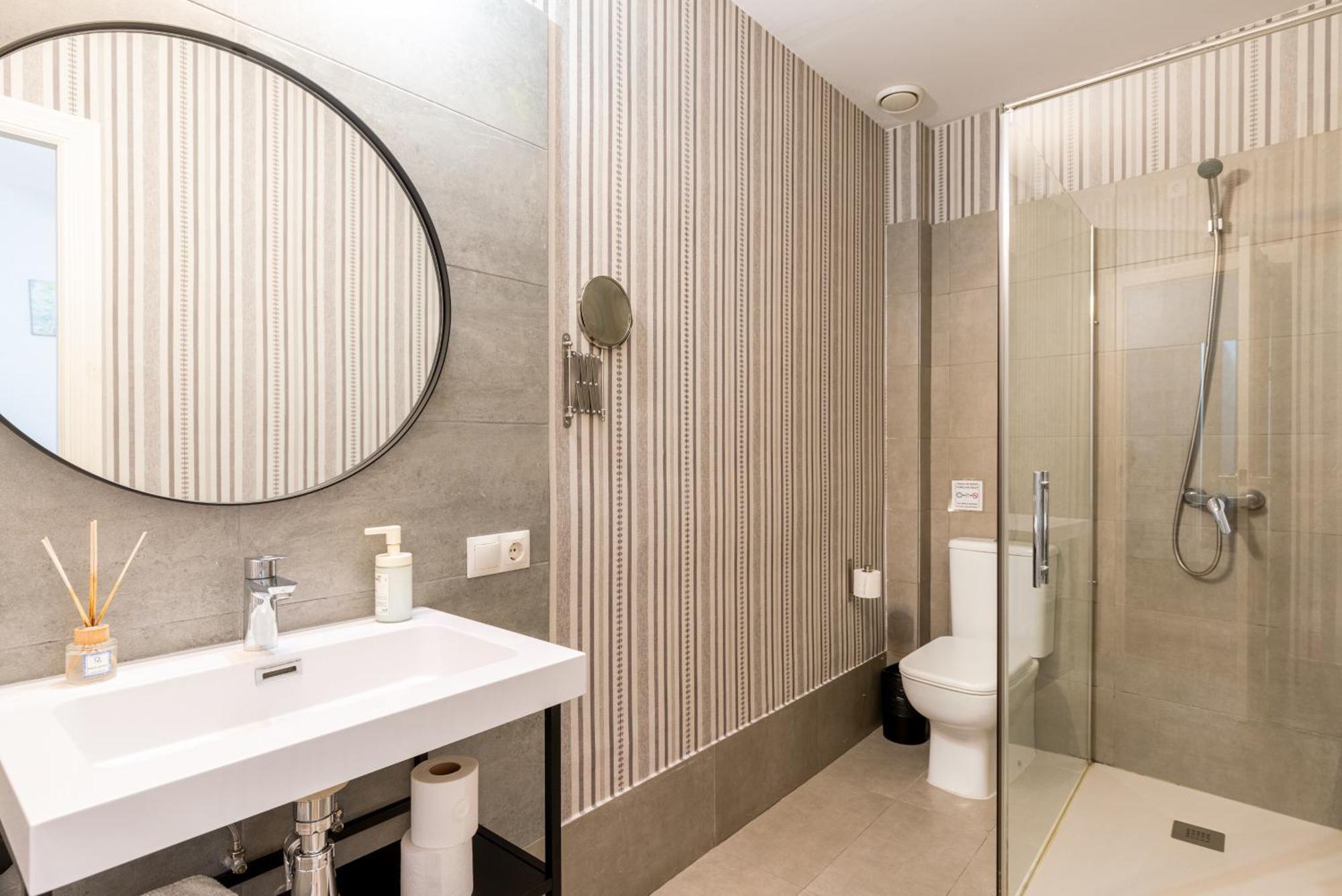 House Sevillana Parking Apartment Seville