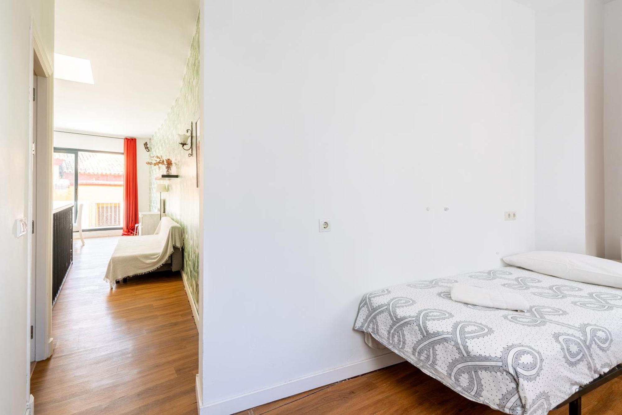 House Sevillana Parking * Seville