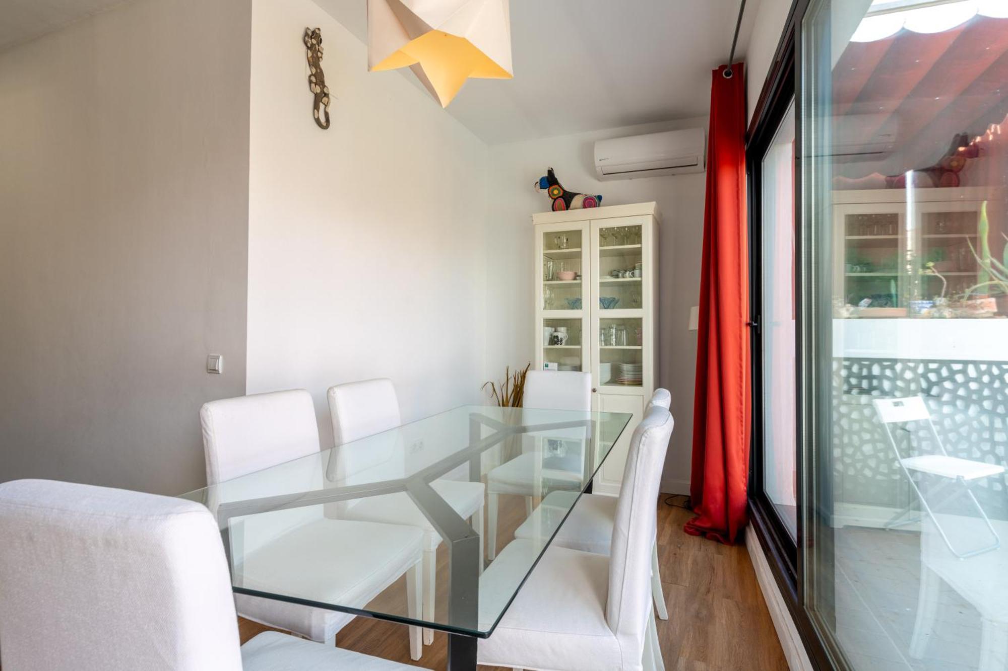 Apartment House Sevillana Parking