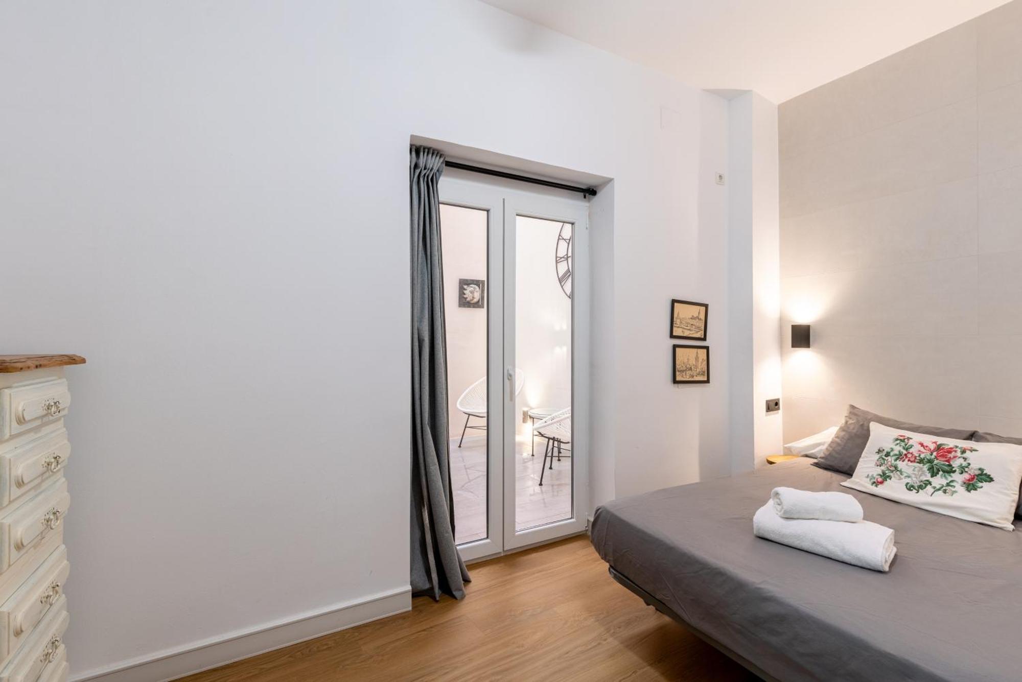 Apartment House Sevillana Parking *