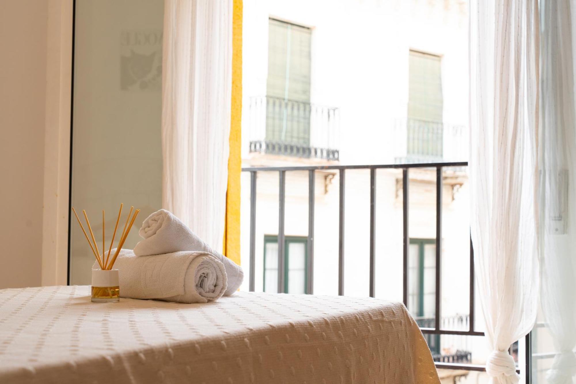 Dean Lopez Luxury Apartment