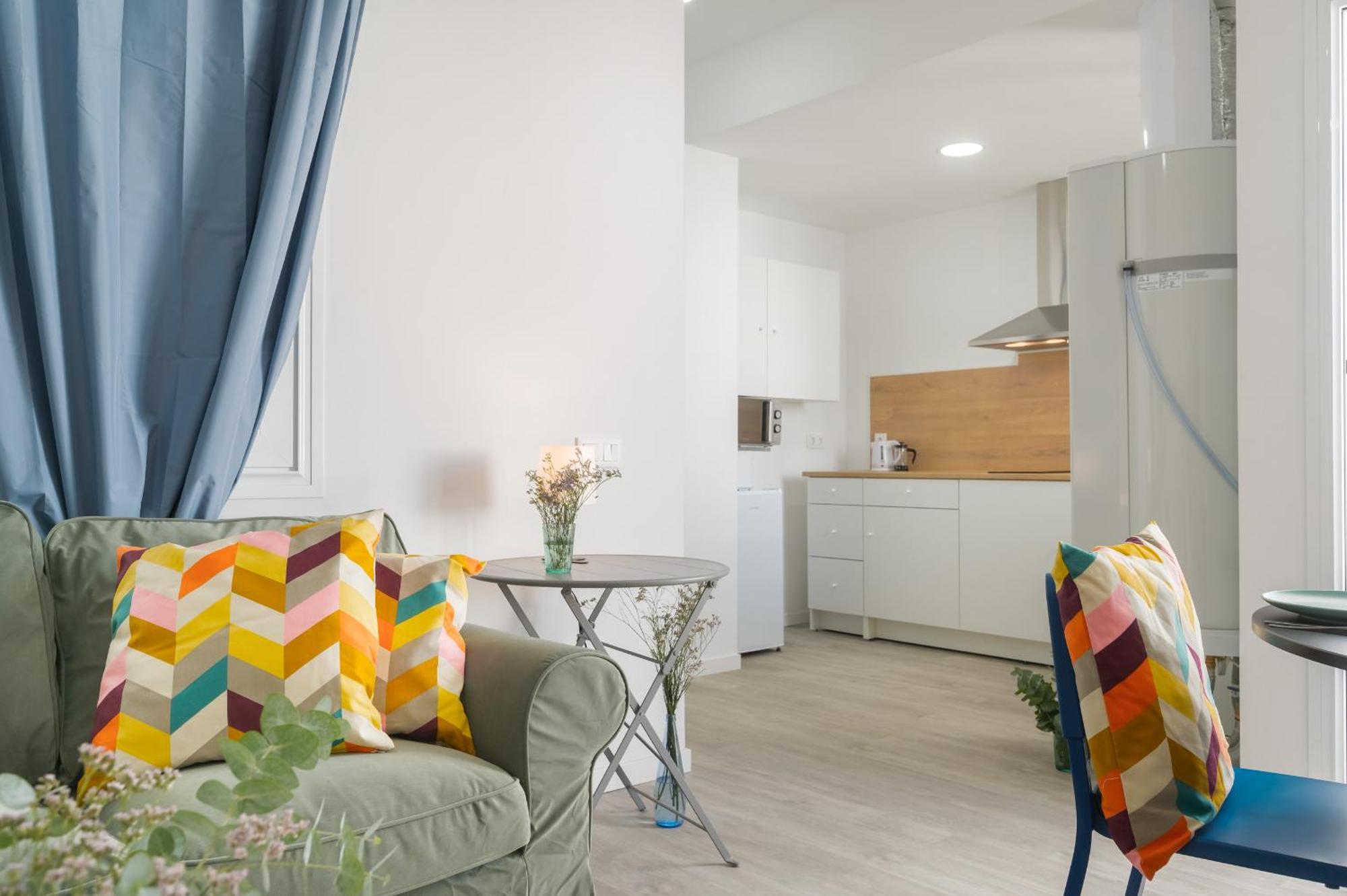 Apartamento Anfitrion Triana 4 *