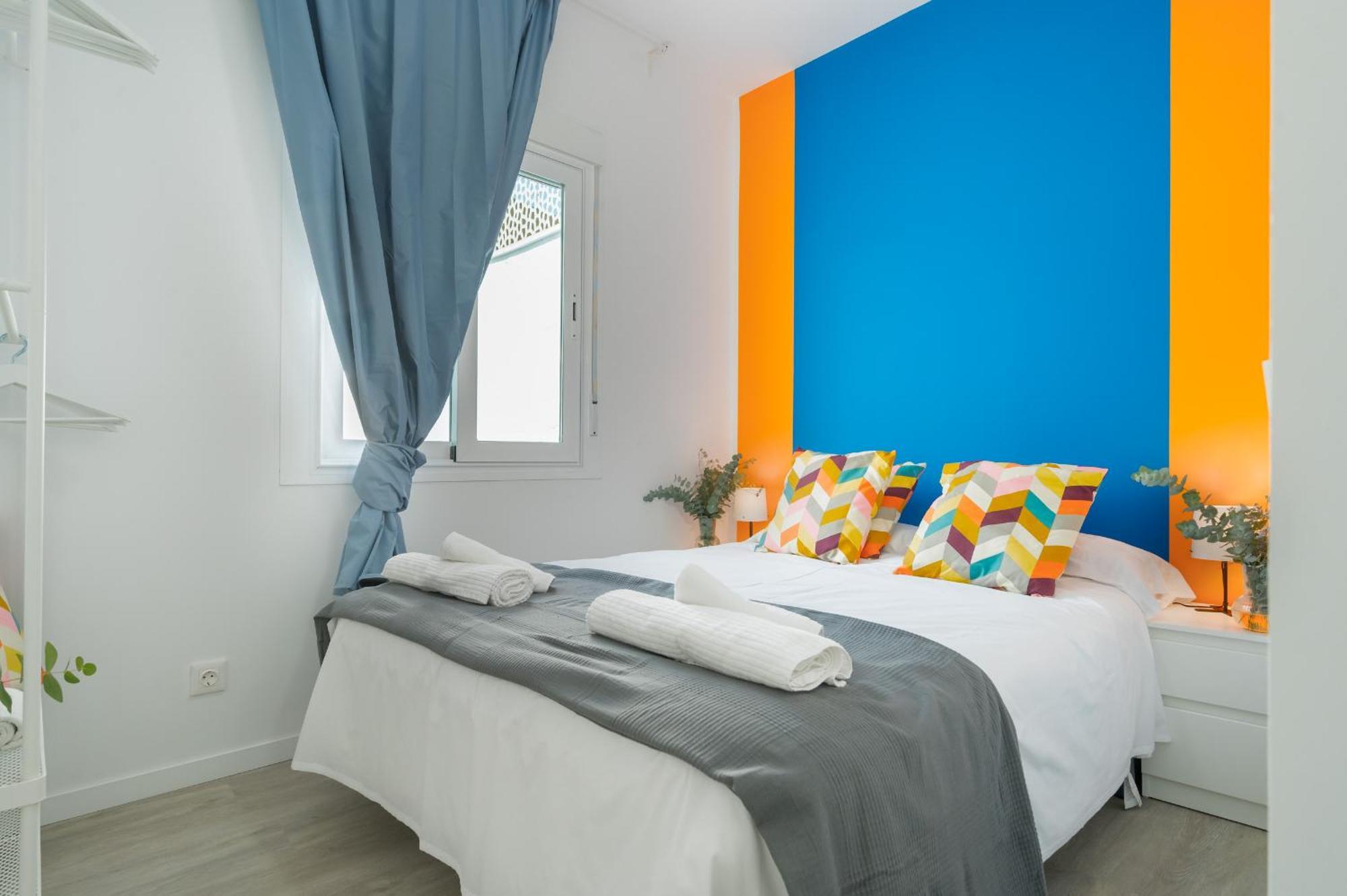 Apartamento Anfitrion Triana 4 *