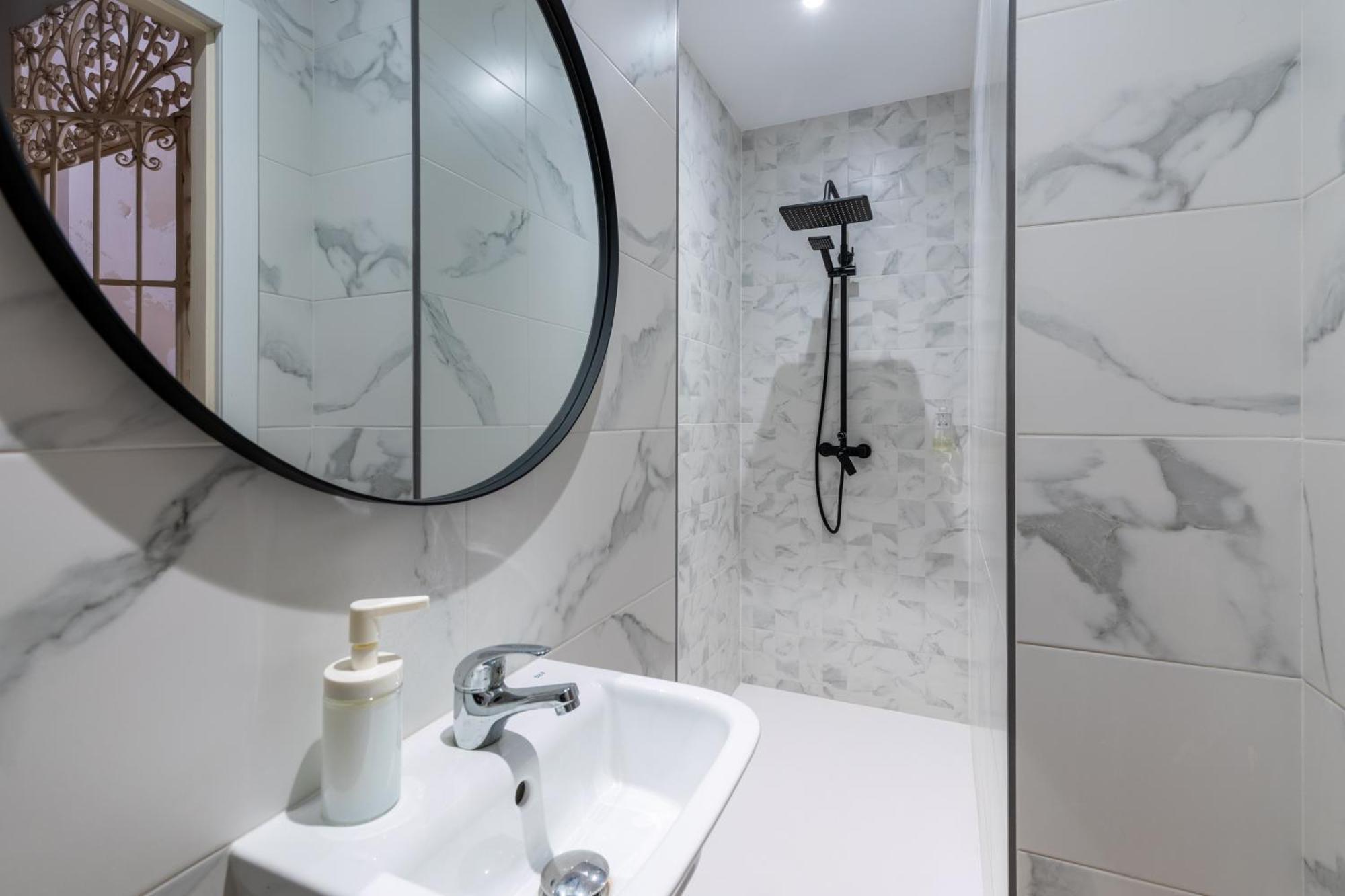 Apartment House Sevillana Parking *