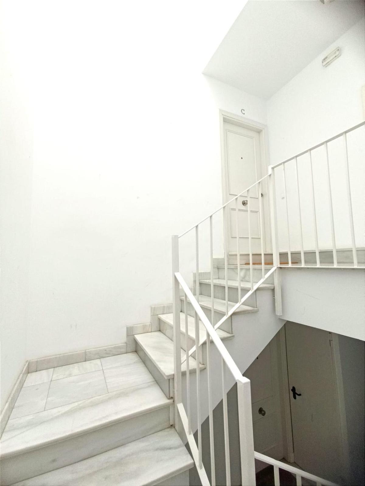 Apartamento Atico 1 Terraza Y Sol En El Centro De !! *