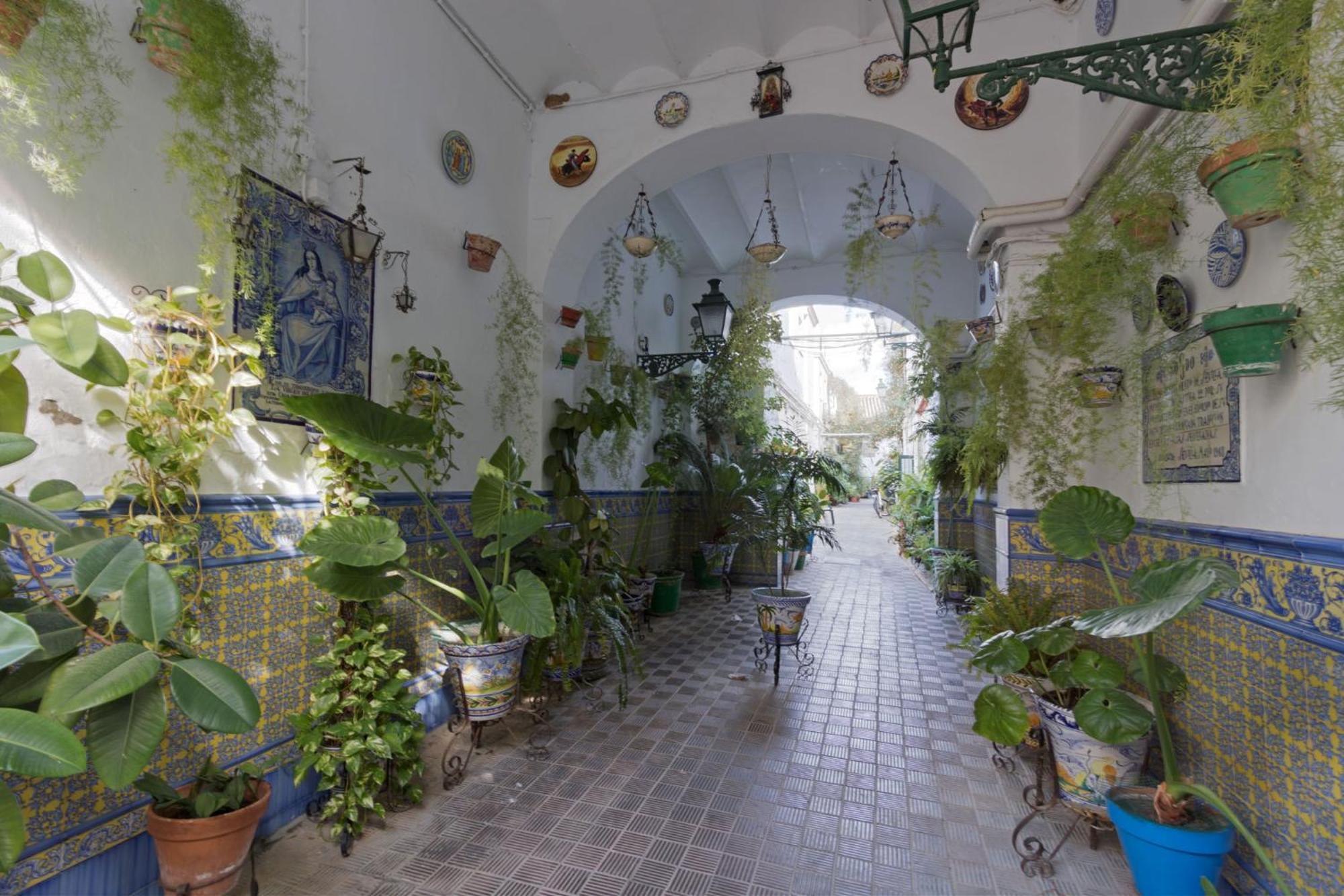 Castilla Triana Courtyard By Valcambre Apartamento Sevilla