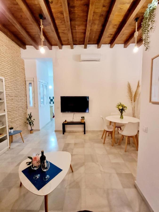 Hostfy Mercado De Triana * Sevilla