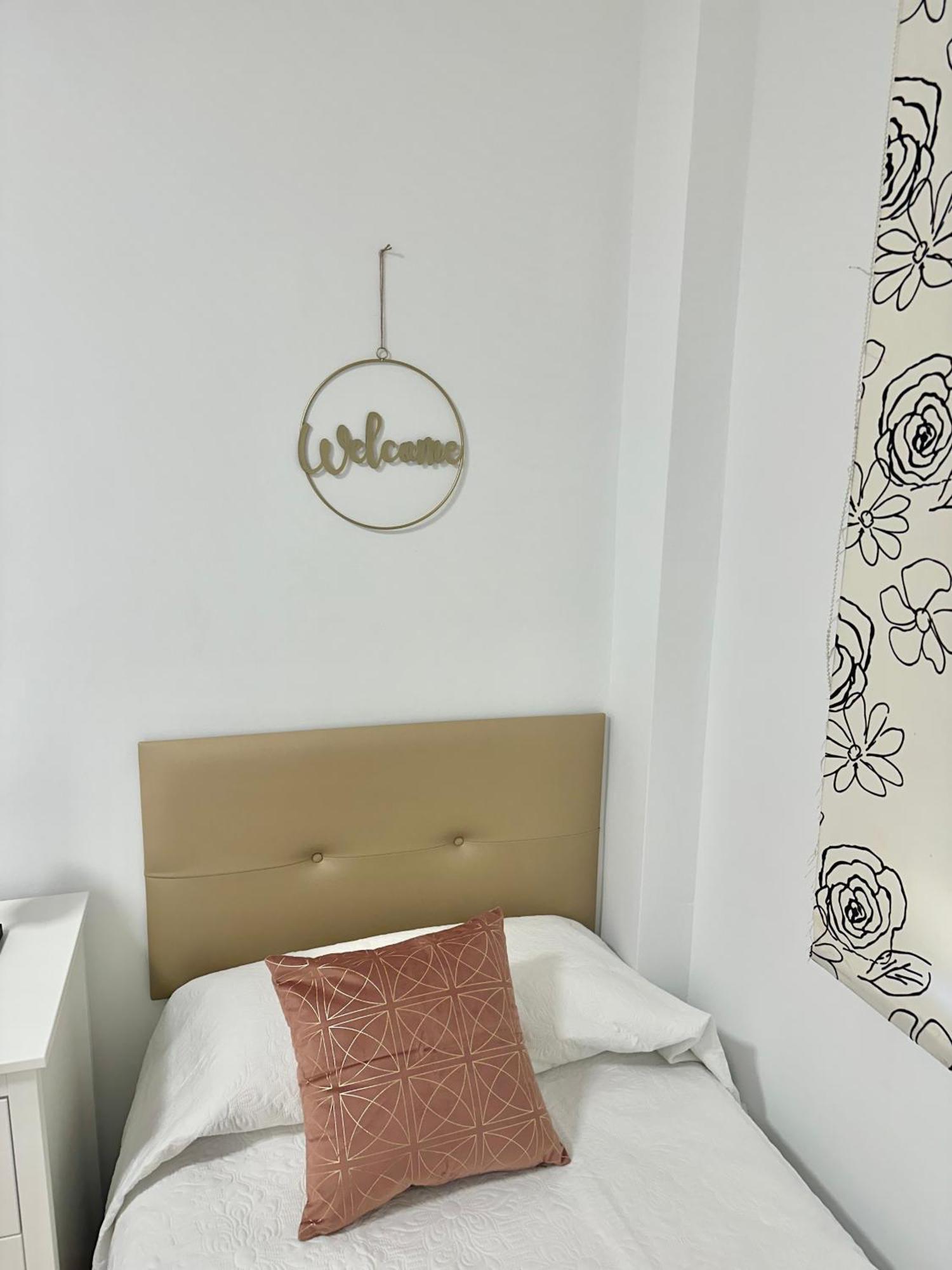 10 Minutos Centro Sevilla, Moderno Y Con Parking Gratis Apartamento *