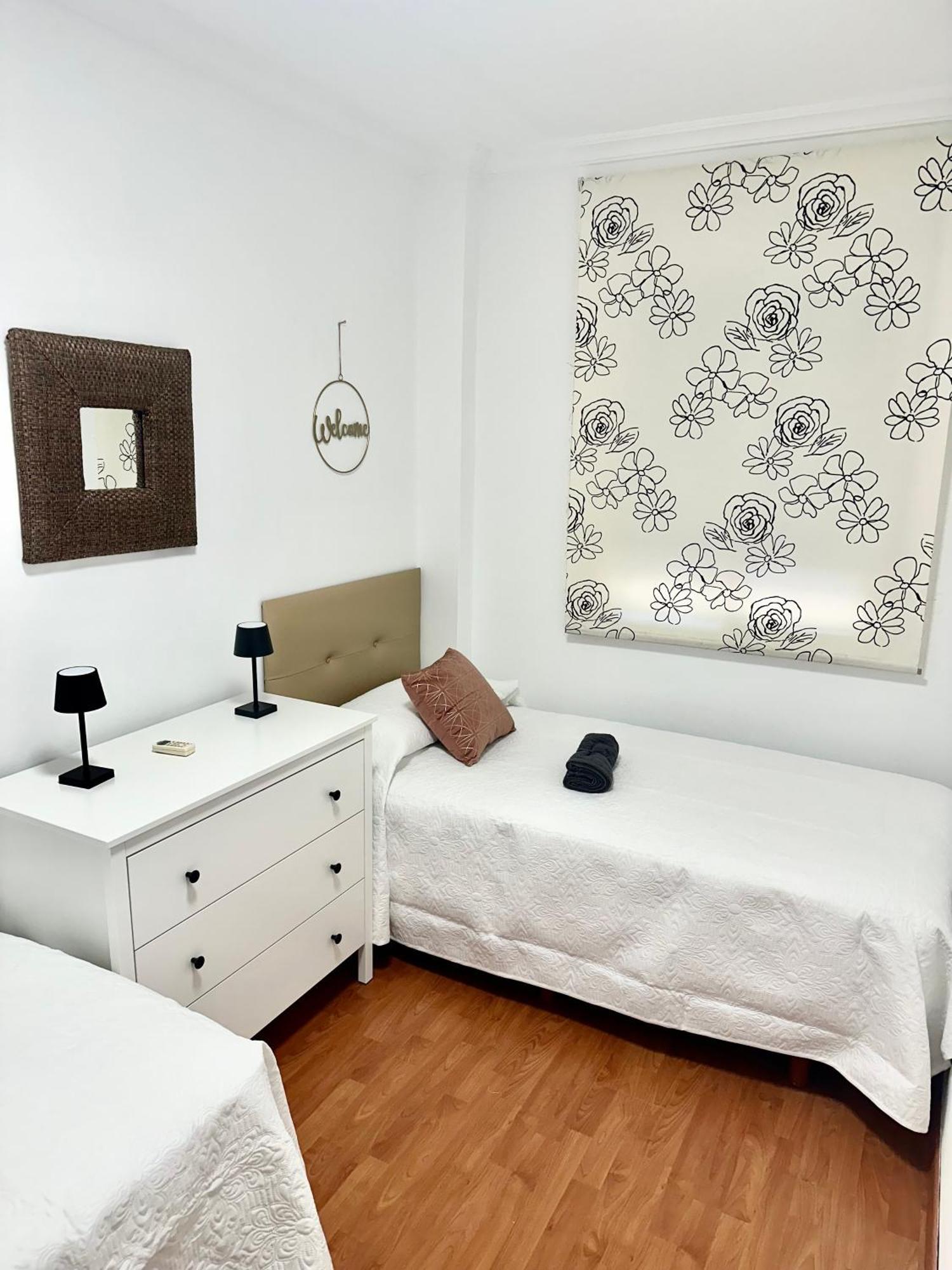 10 Minutos Centro Sevilla, Moderno Y Con Parking Gratis *