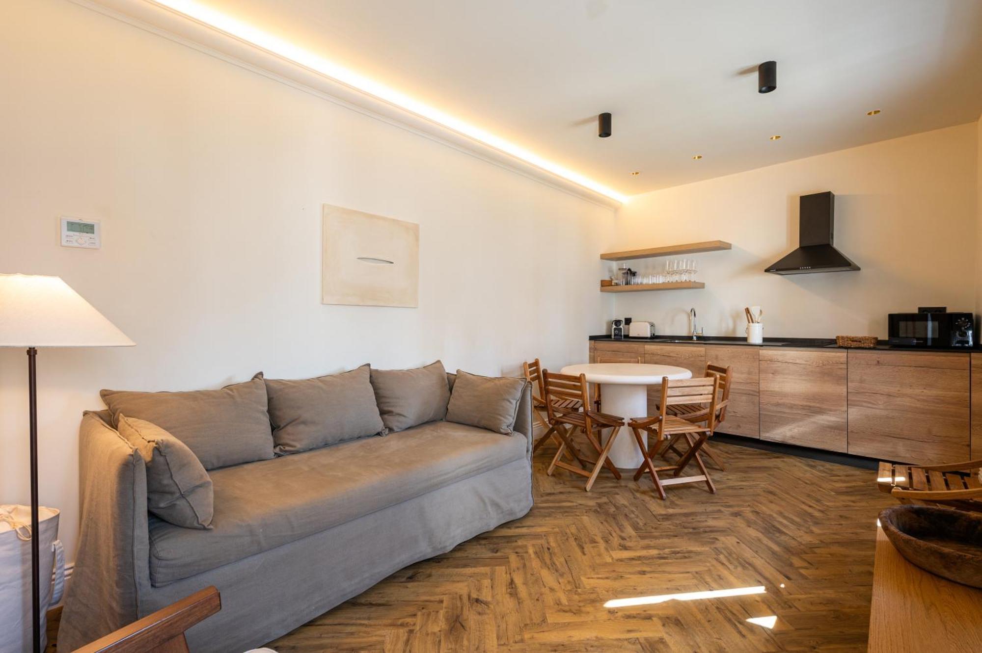 Gravina 56
