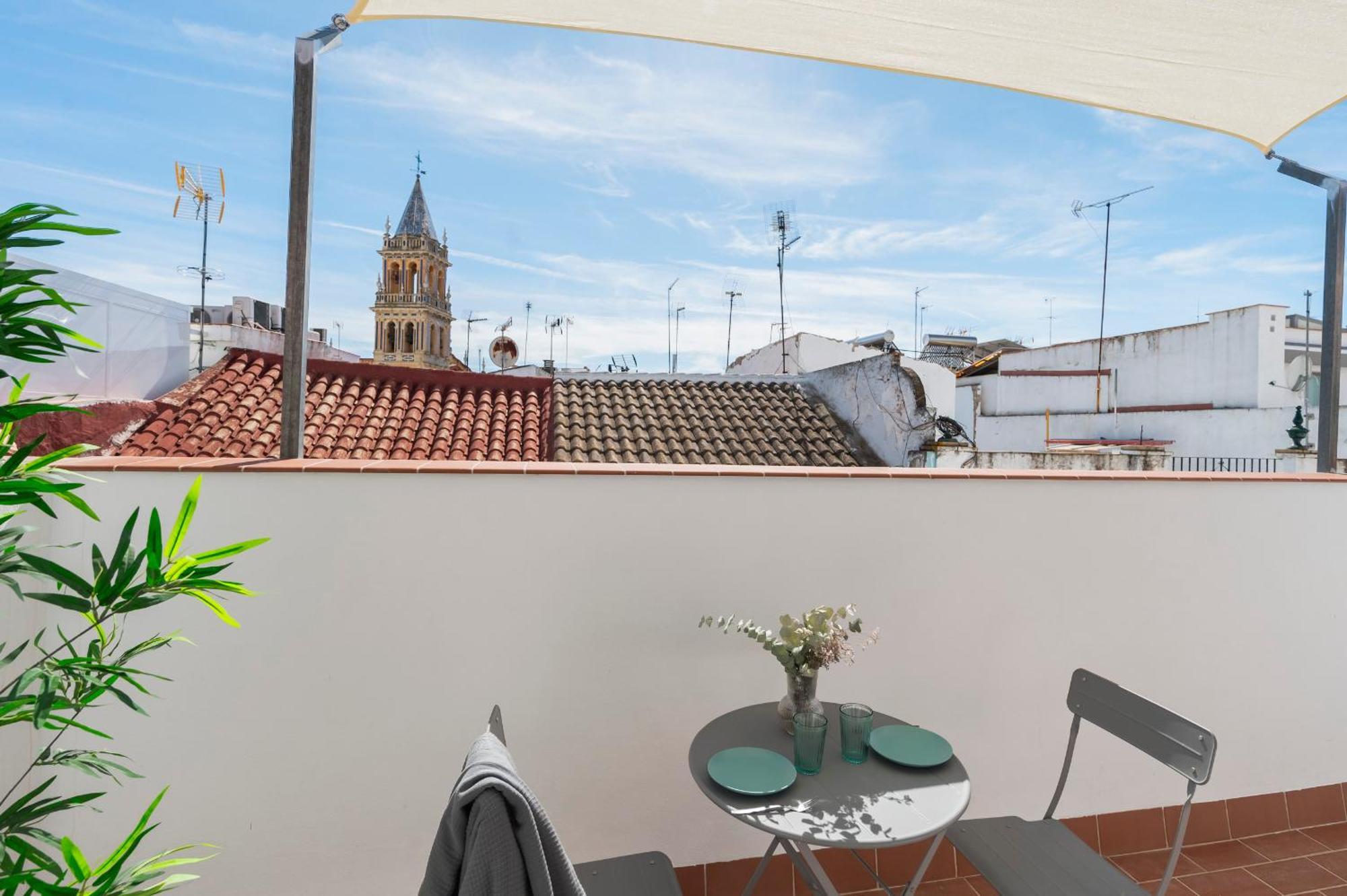 Apartamento Anfitrion Triana 3 *