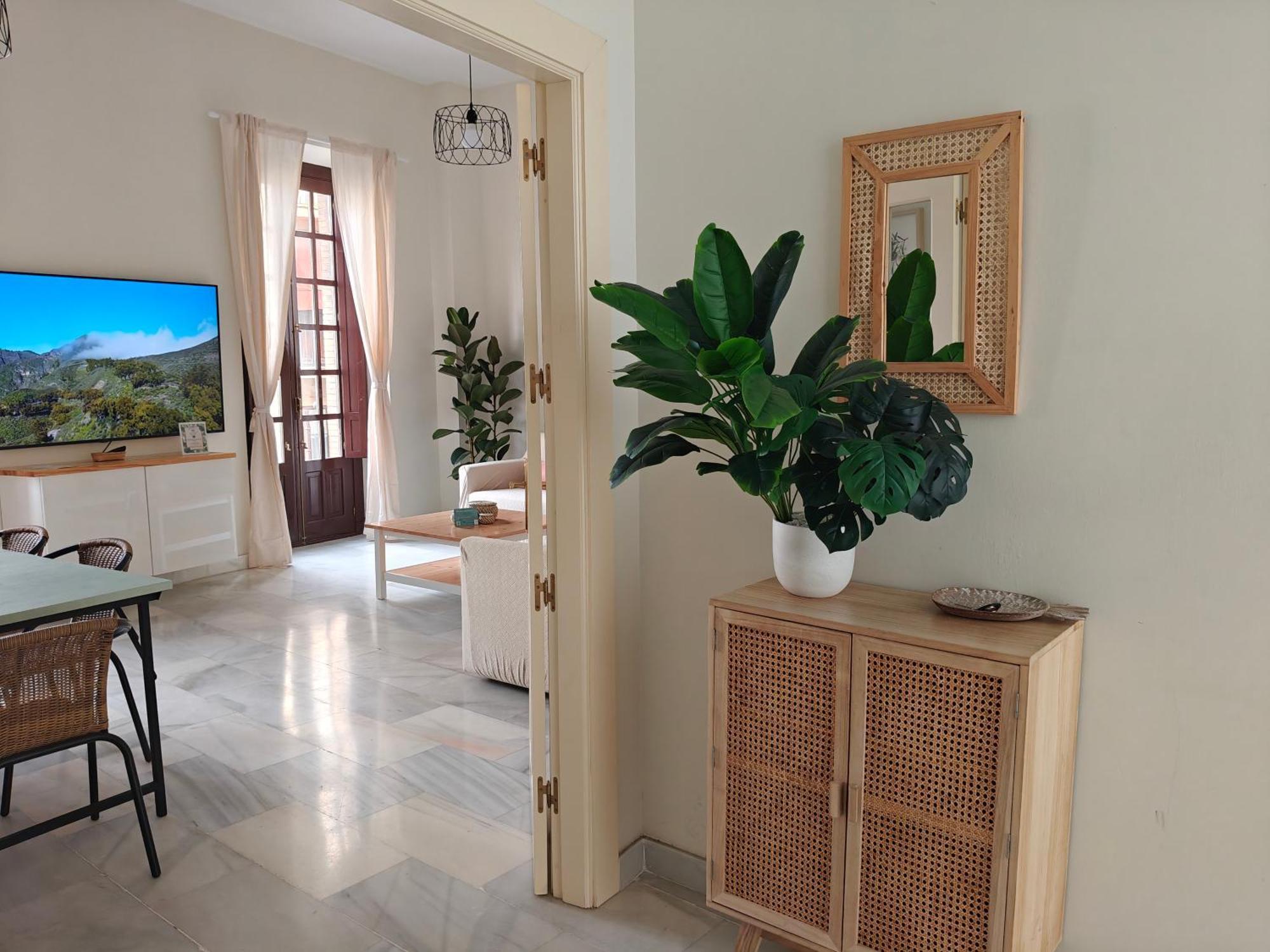 Charming Bright With Balconies On Cuesta Del Rosario * Sevilla