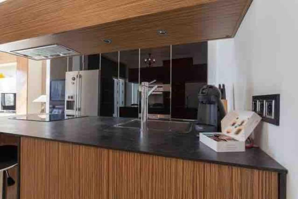 San Fernando Luxury Loft - Free Parking Sevilla