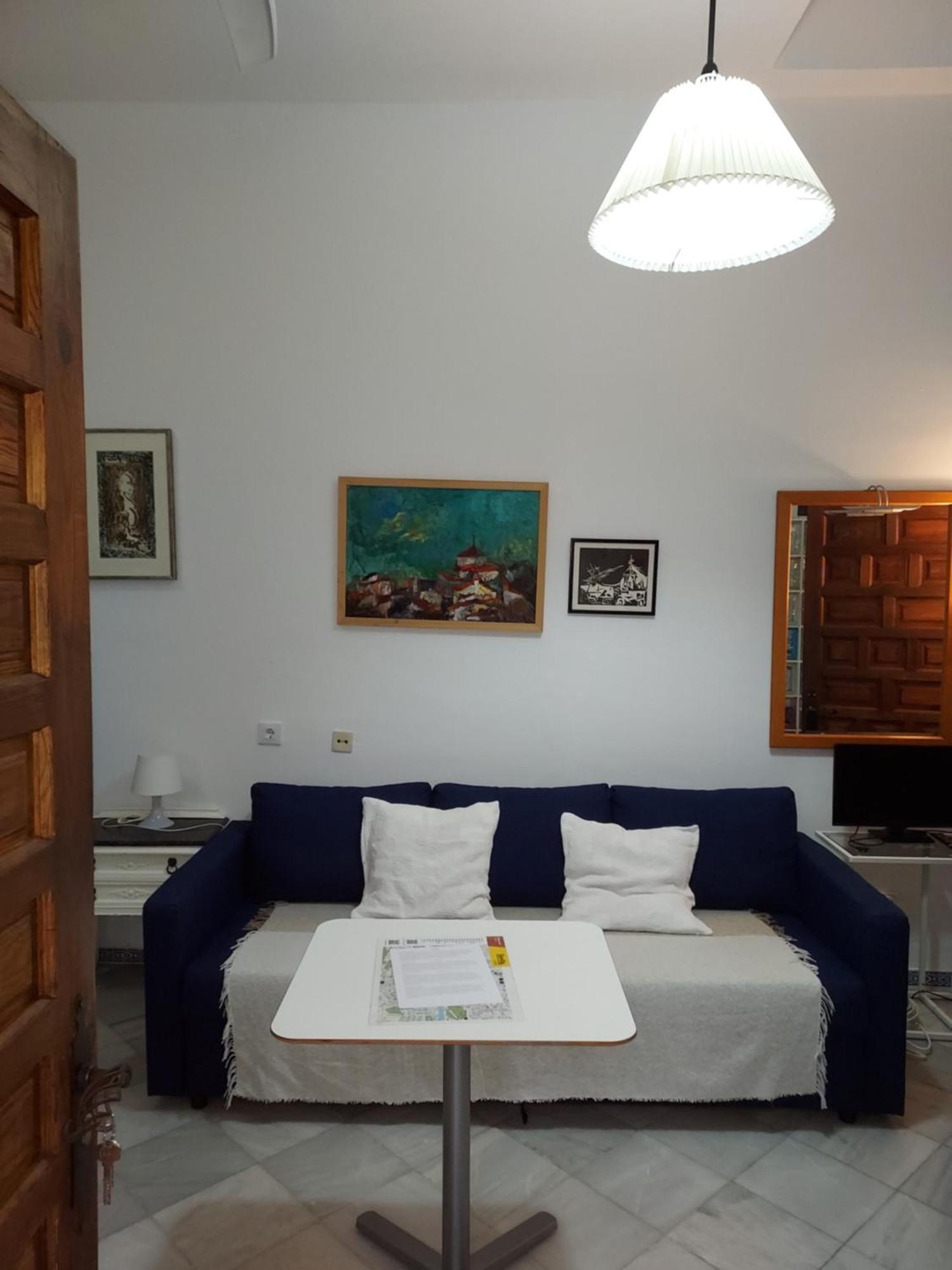 Patio Sevillano Flores Apartamento Sevilla
