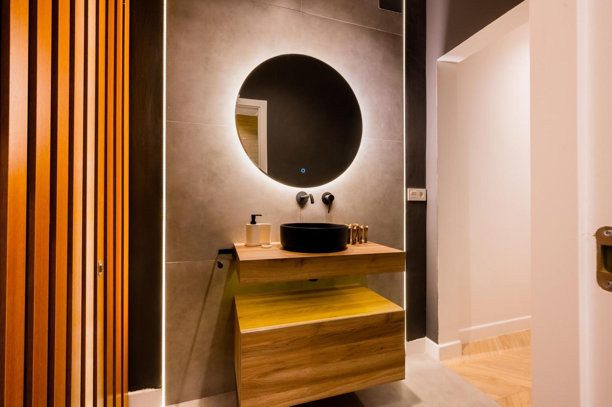 Apartment Elegant - 2 Bd 1 Bth - Center Seville