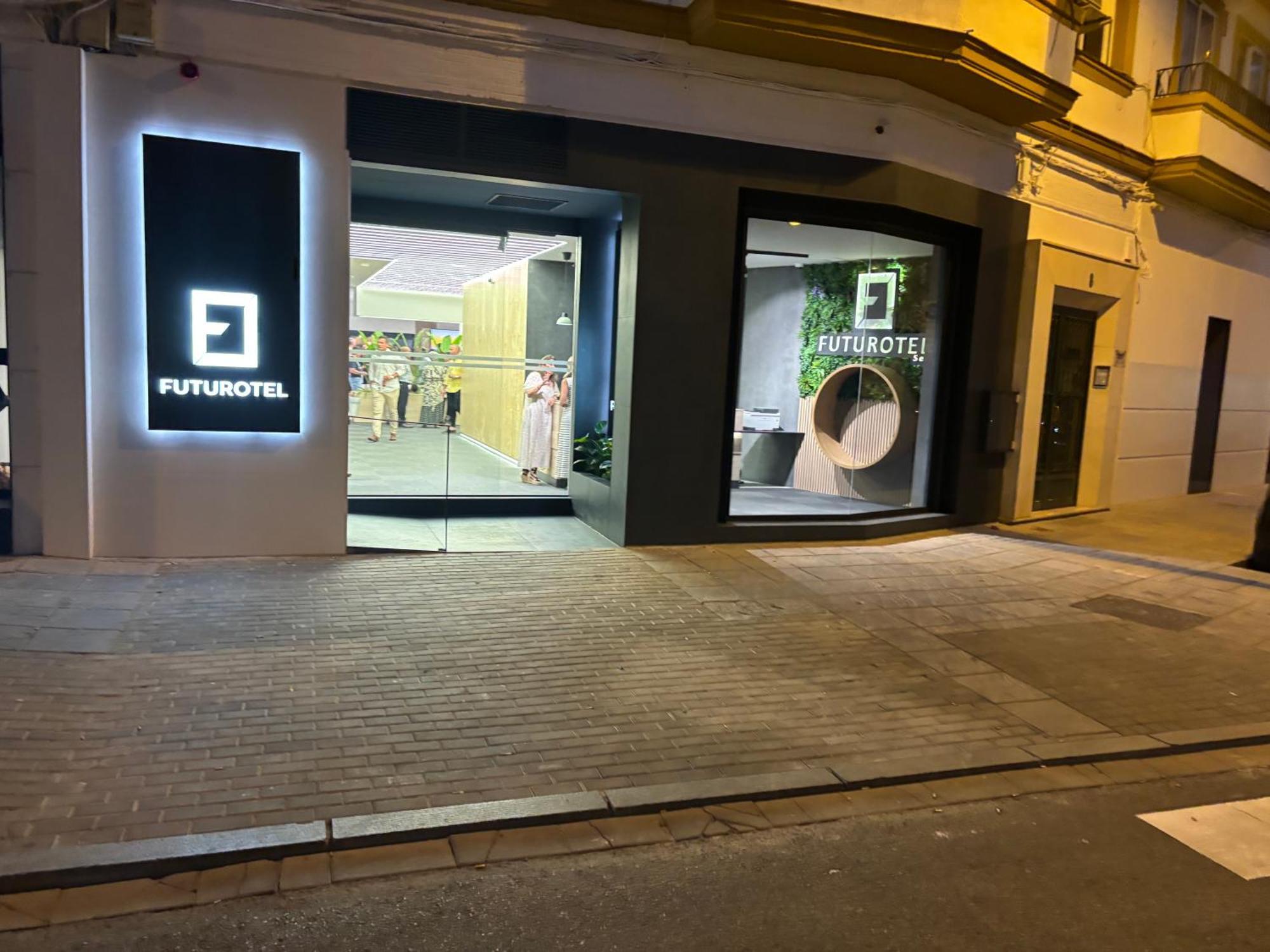 Capsule hotel Futurotel