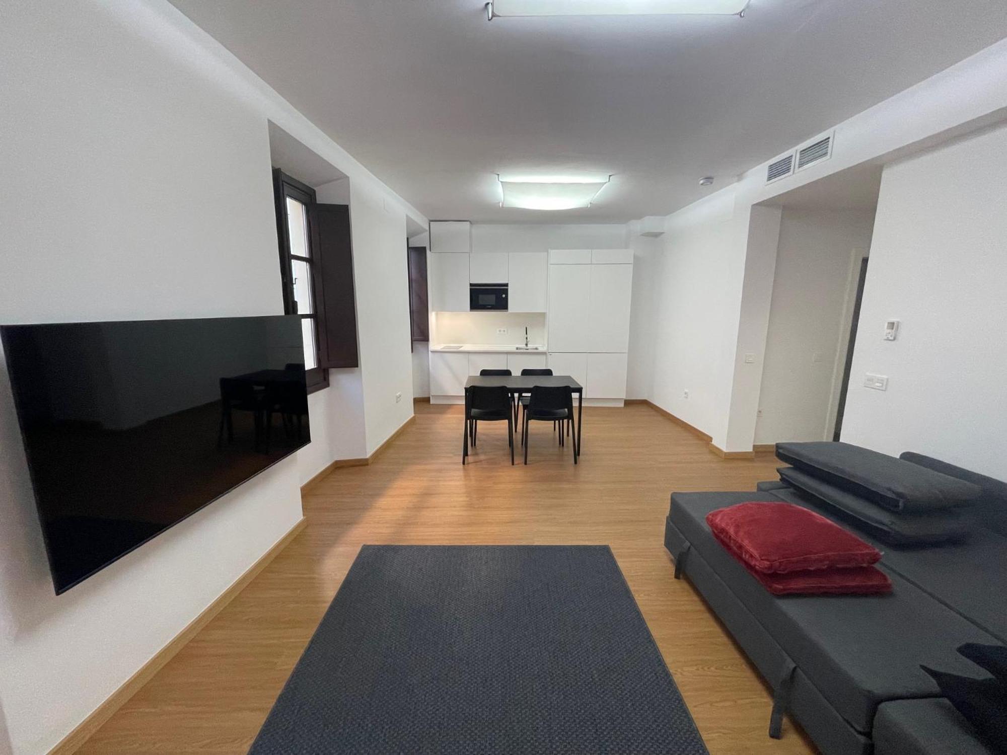 Calle Rodrigo De Triana Con Opcion De Parking Apartamento