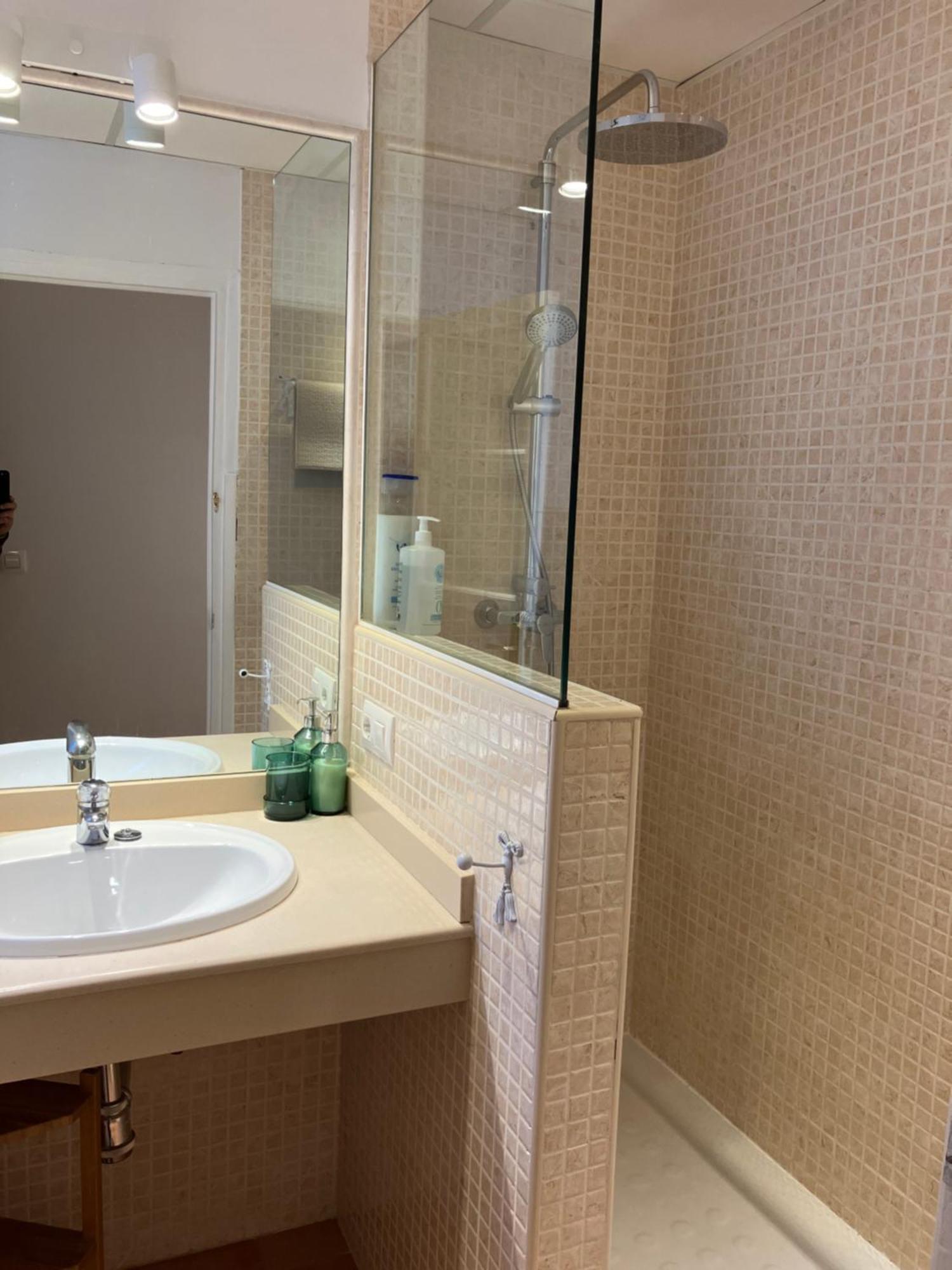 2 Bedroom Virgen De Begona Apartamento Sevilla