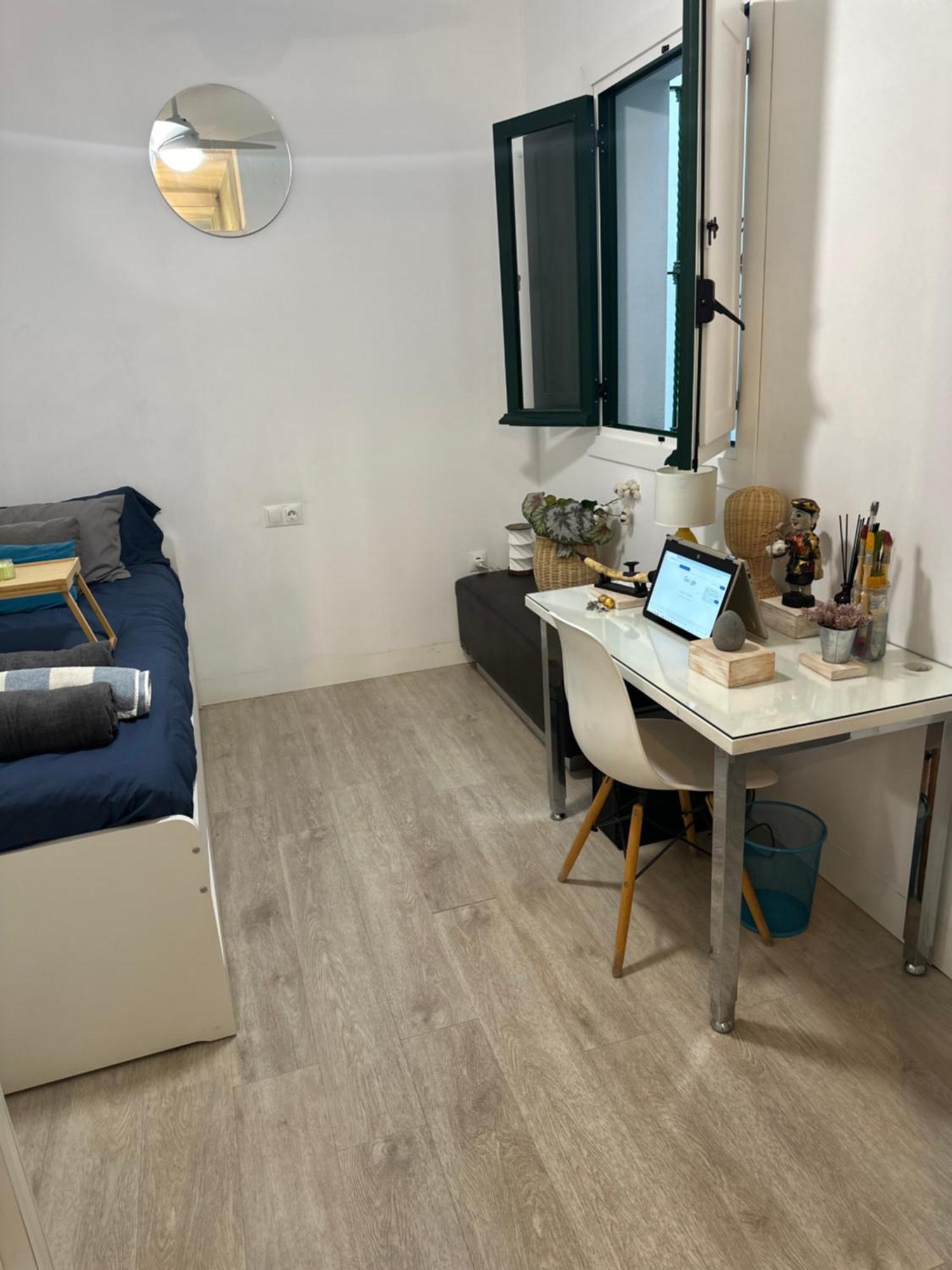 Habitación en casa particular Casa Duque Compartida Familiar 1-habitacion Con Bano Propio Sevilla