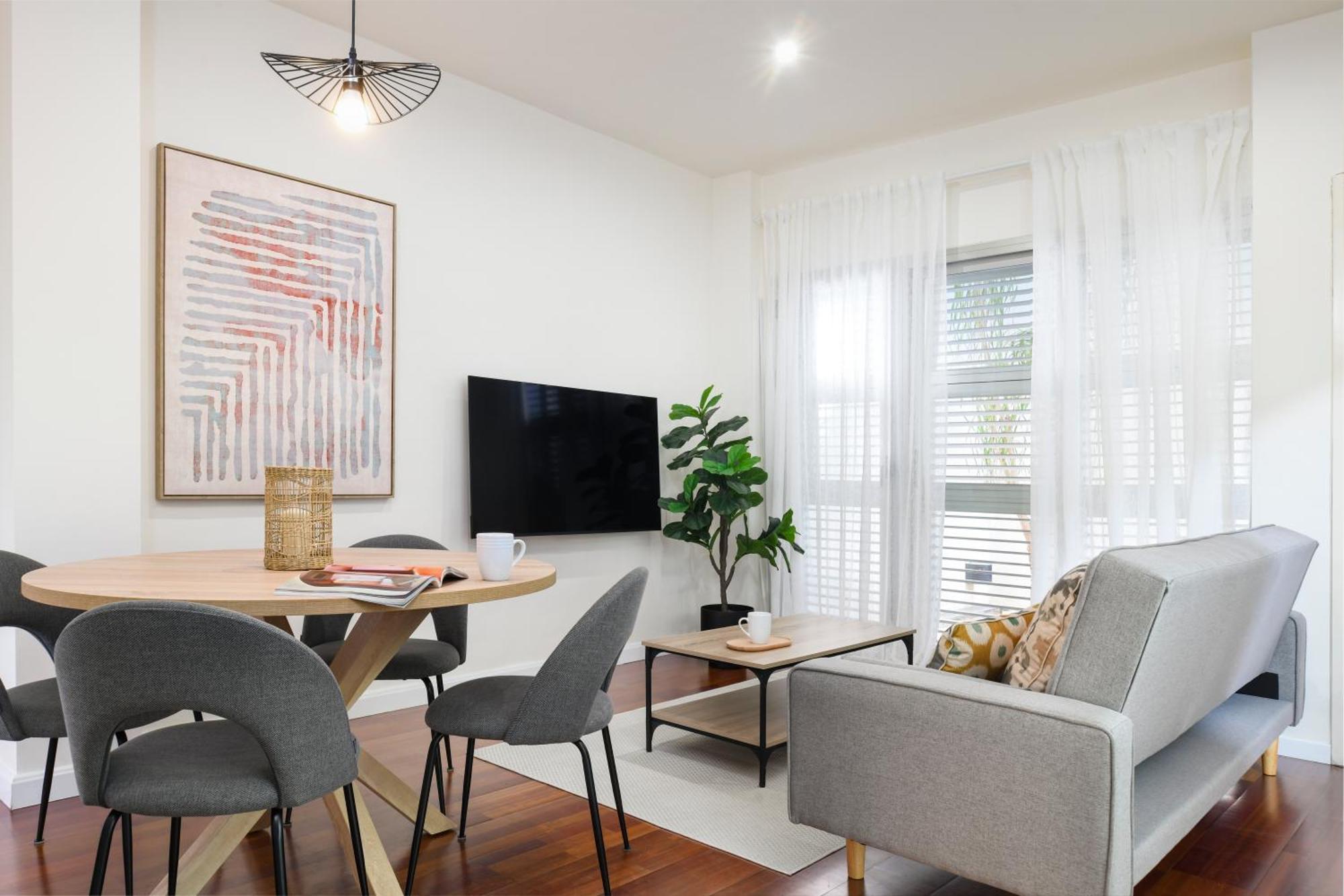 Urban Oasis With Pool & Parking Apartment Seville