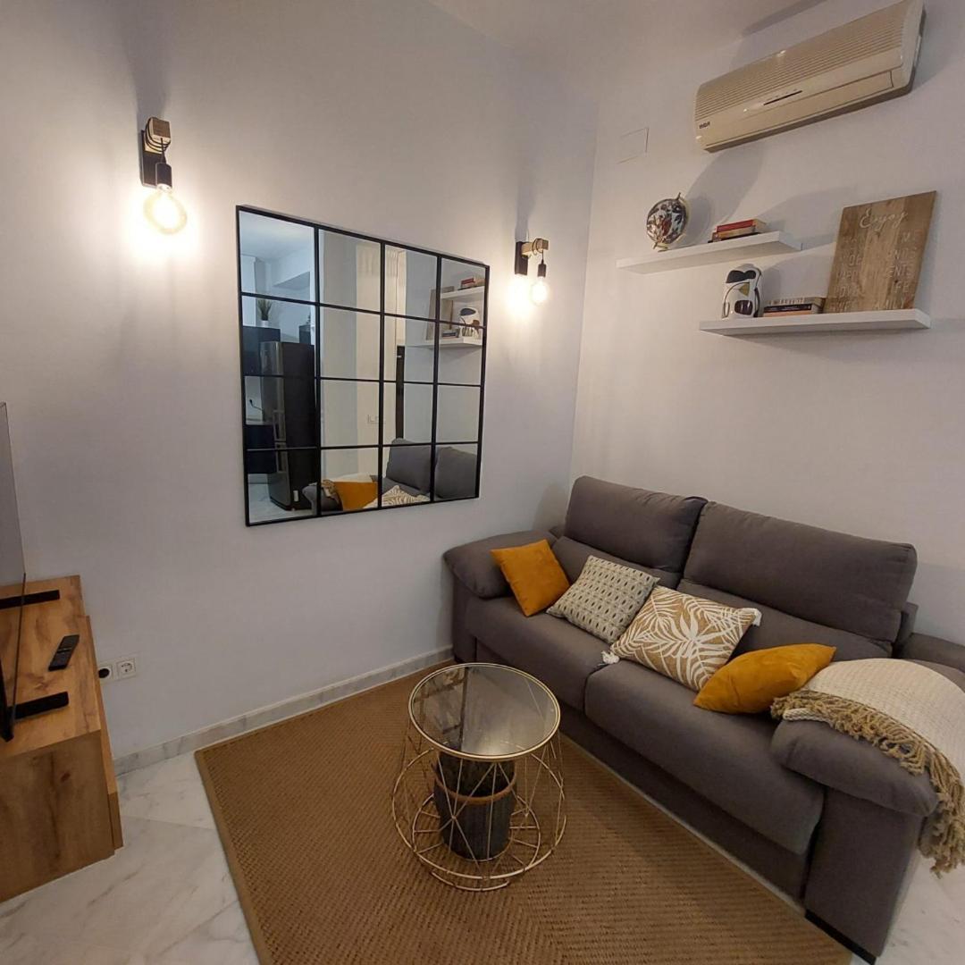 Modern And Wide- 1bd 1bth- Triana Sevilla
