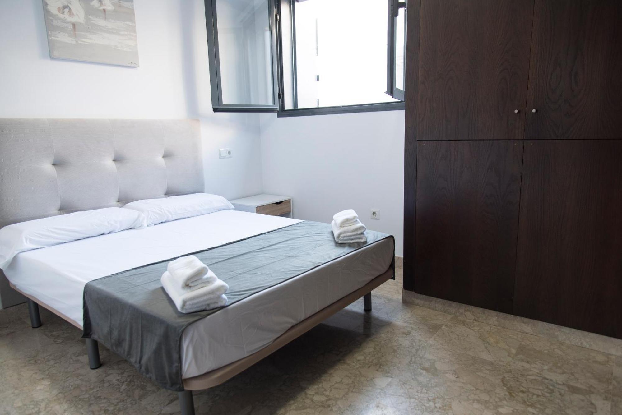 Nightinsevilla Teodosio Free Parking Apartamento *