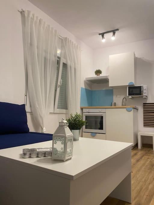 Estudio Completo A Estrenar En Triana Apartamento *
