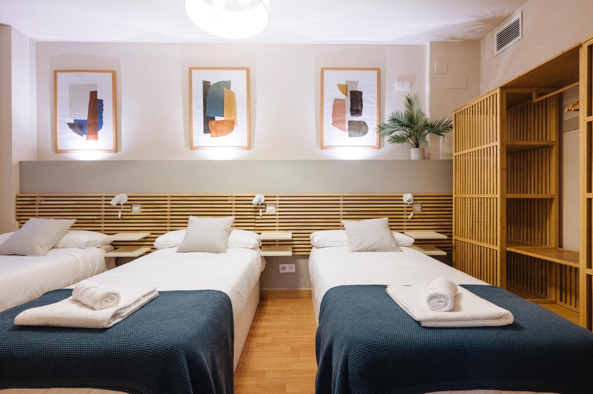 Charming In The Heart Of Triana, *