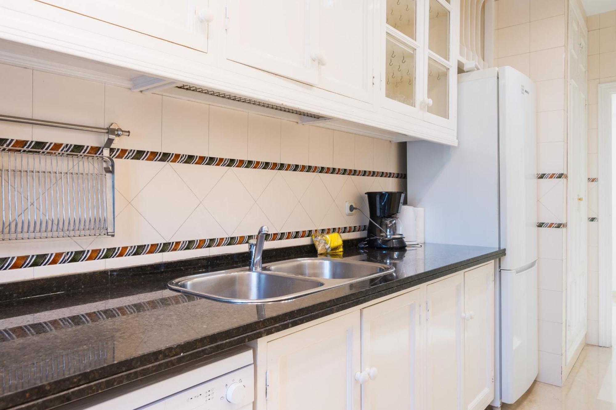Apartamento Wide With Terrace & Parking- 3bd 2bth- Alfalfa Sevilla