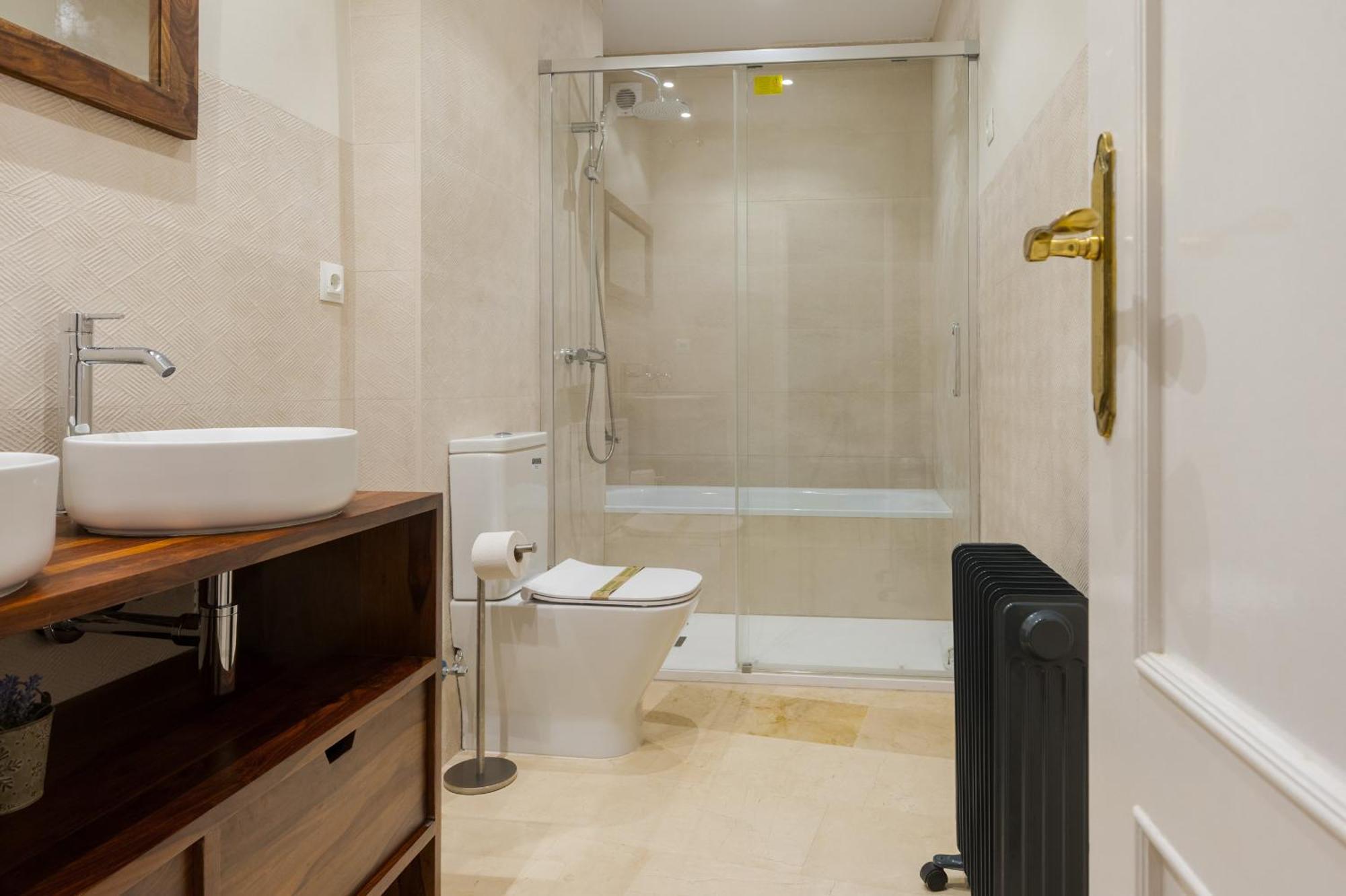 Wide With Terrace & Parking- 3bd 2bth- Alfalfa Apartamento