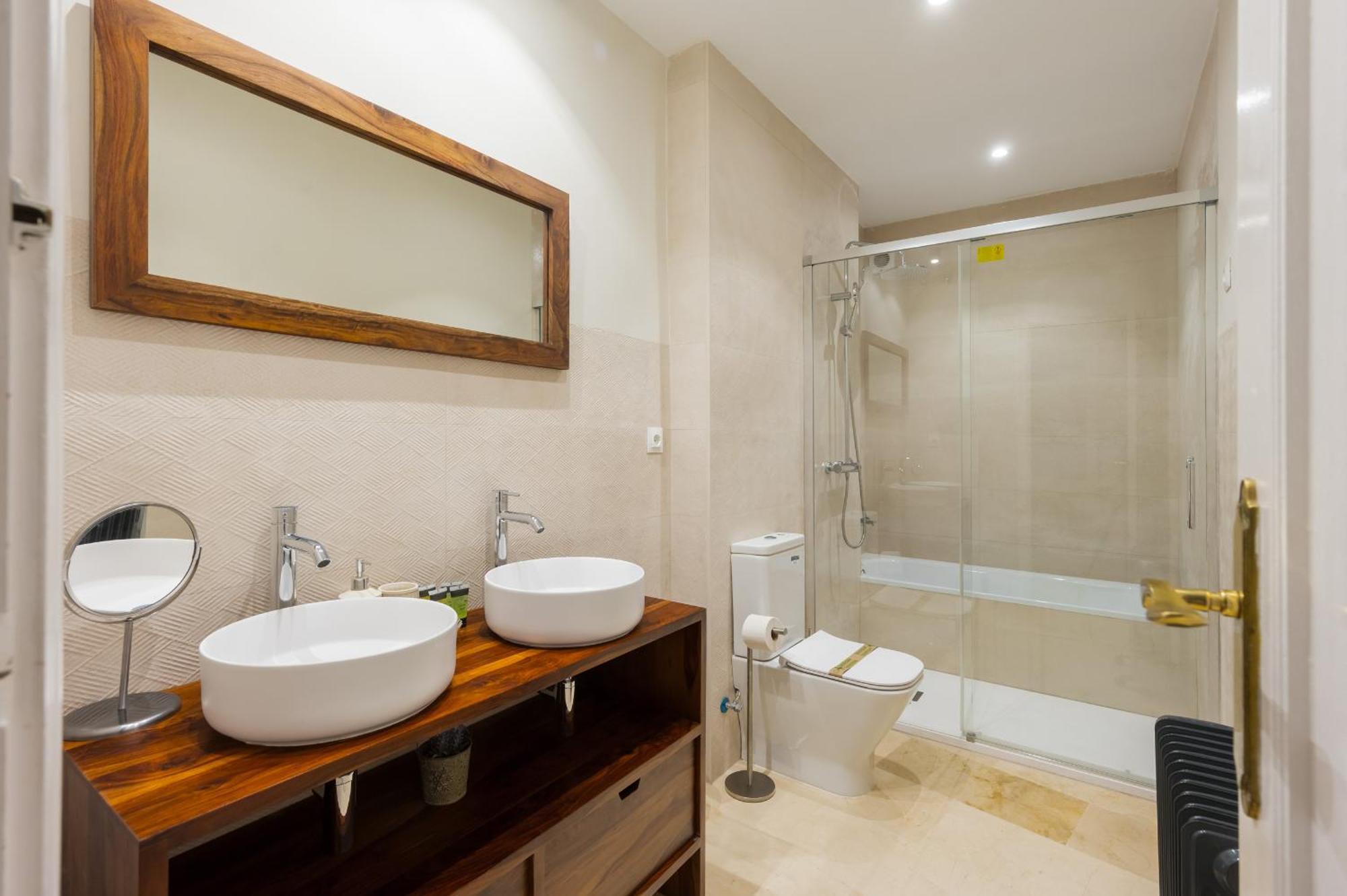Apartamento Wide With Terrace & Parking- 3bd 2bth- Alfalfa