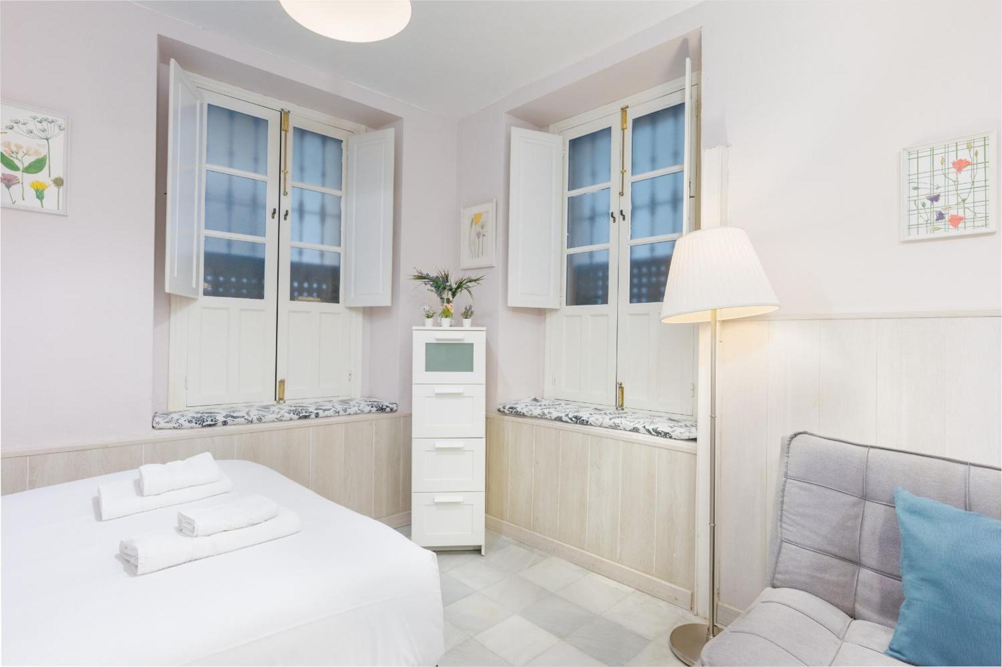 Functional And Pretty-1bd 1bth- San Vicente *