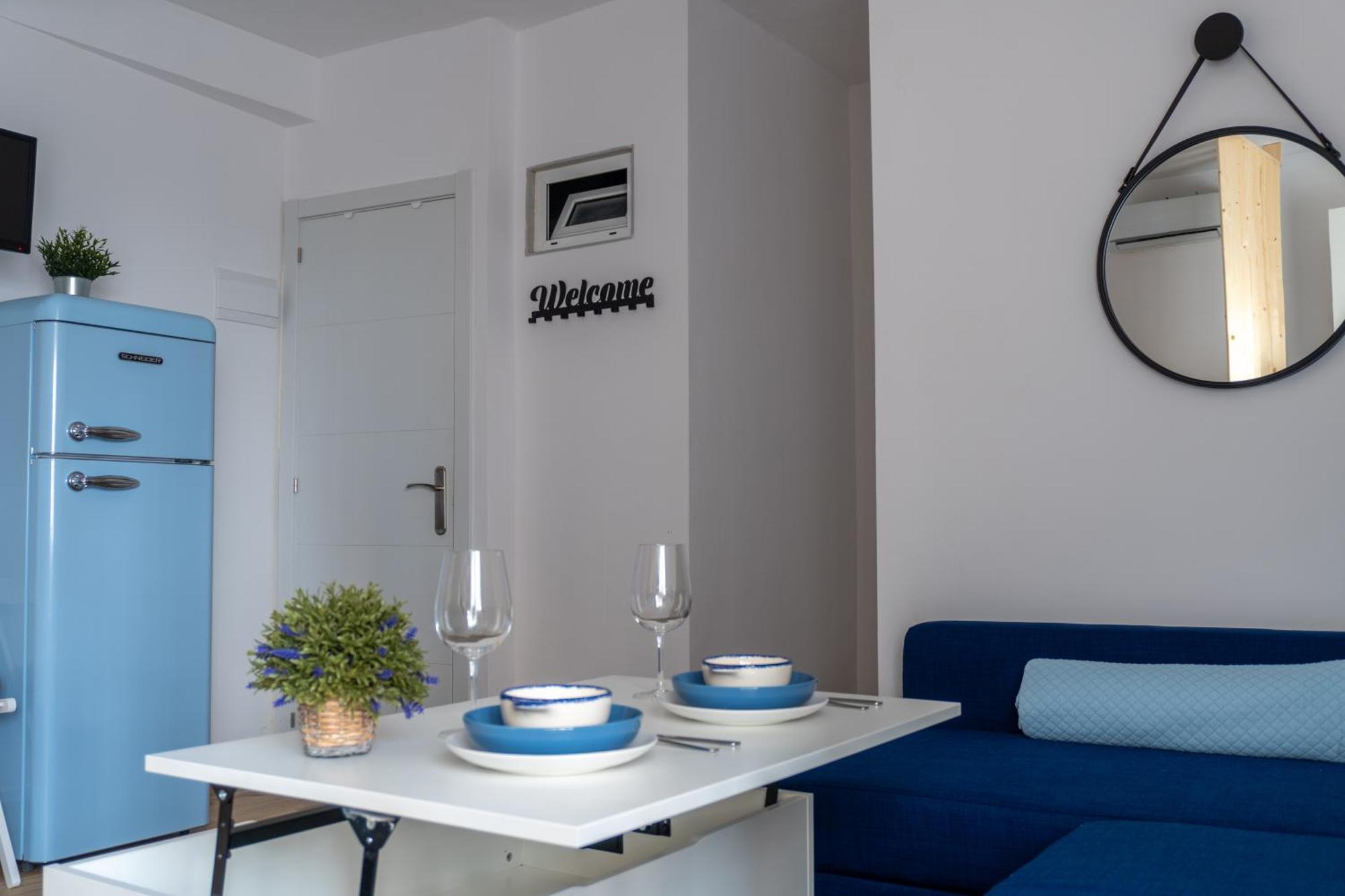 Estudio Completo A Estrenar En Triana * Sevilla