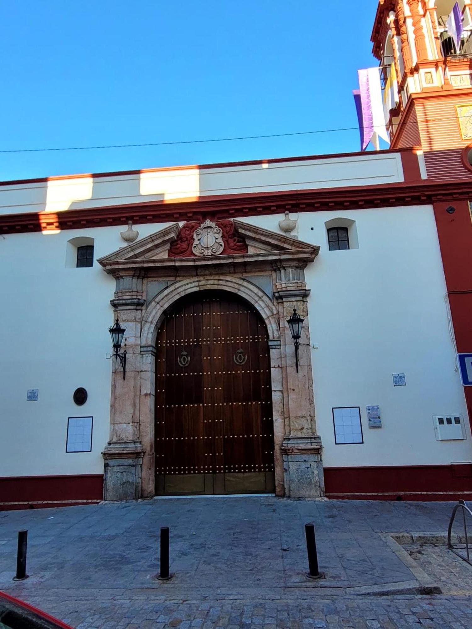 Triana Castilla Rio In Unique Building * Seville